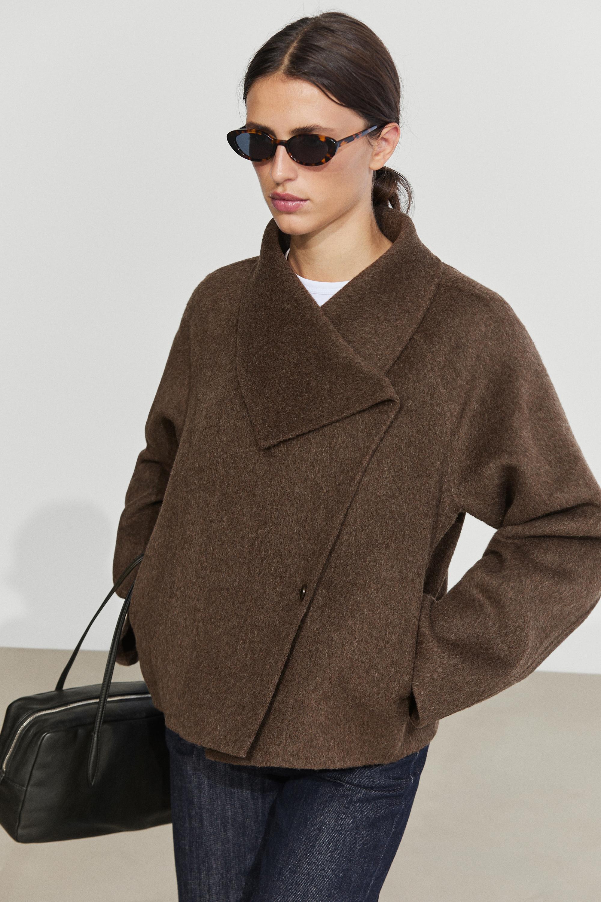 Short wool blend coat with side fastening · Chocolate · Coats