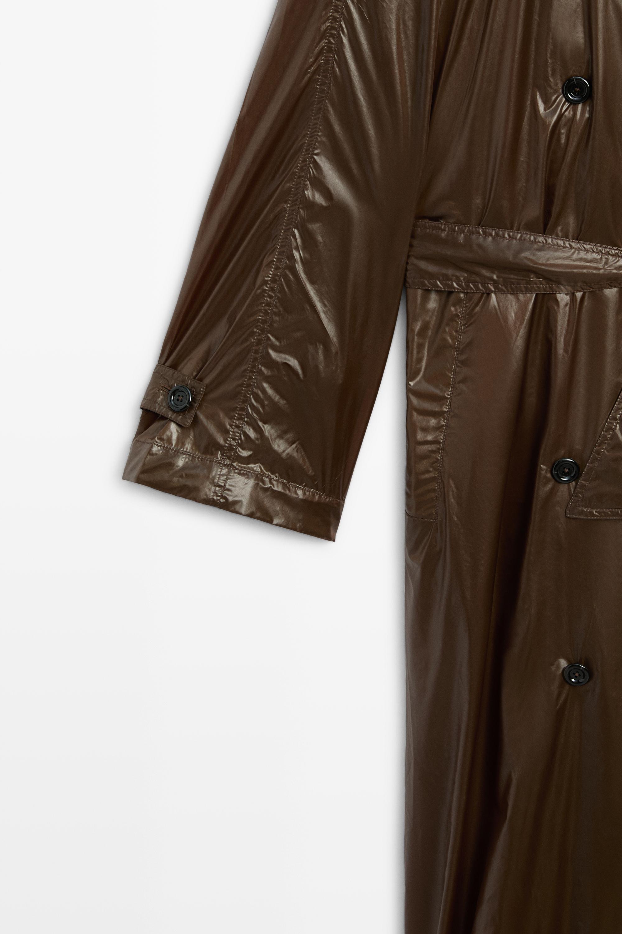 Long flowing trench coat — BOTTLE