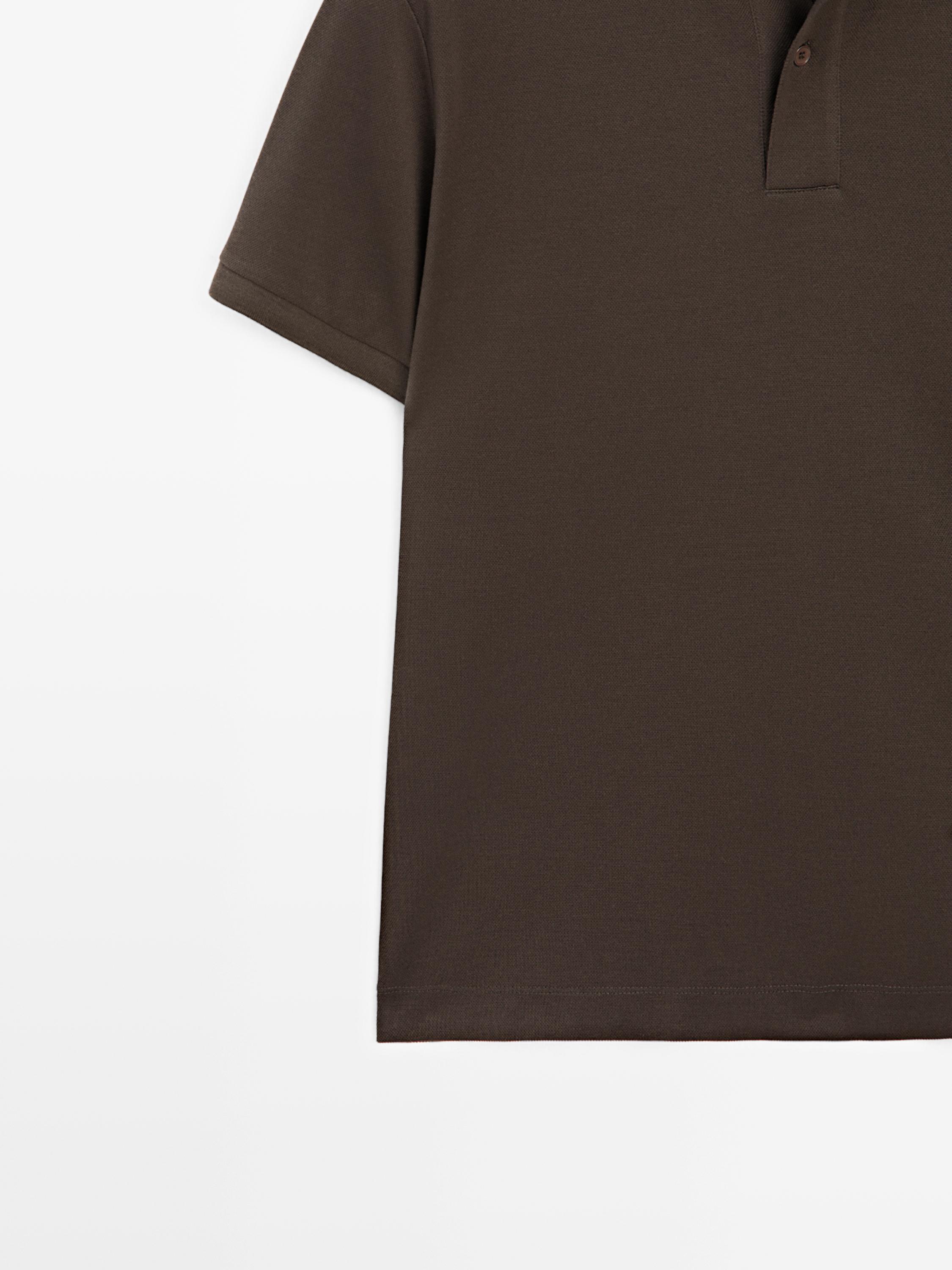 Short sleeve polo shirt with contrast detail — Chocolate