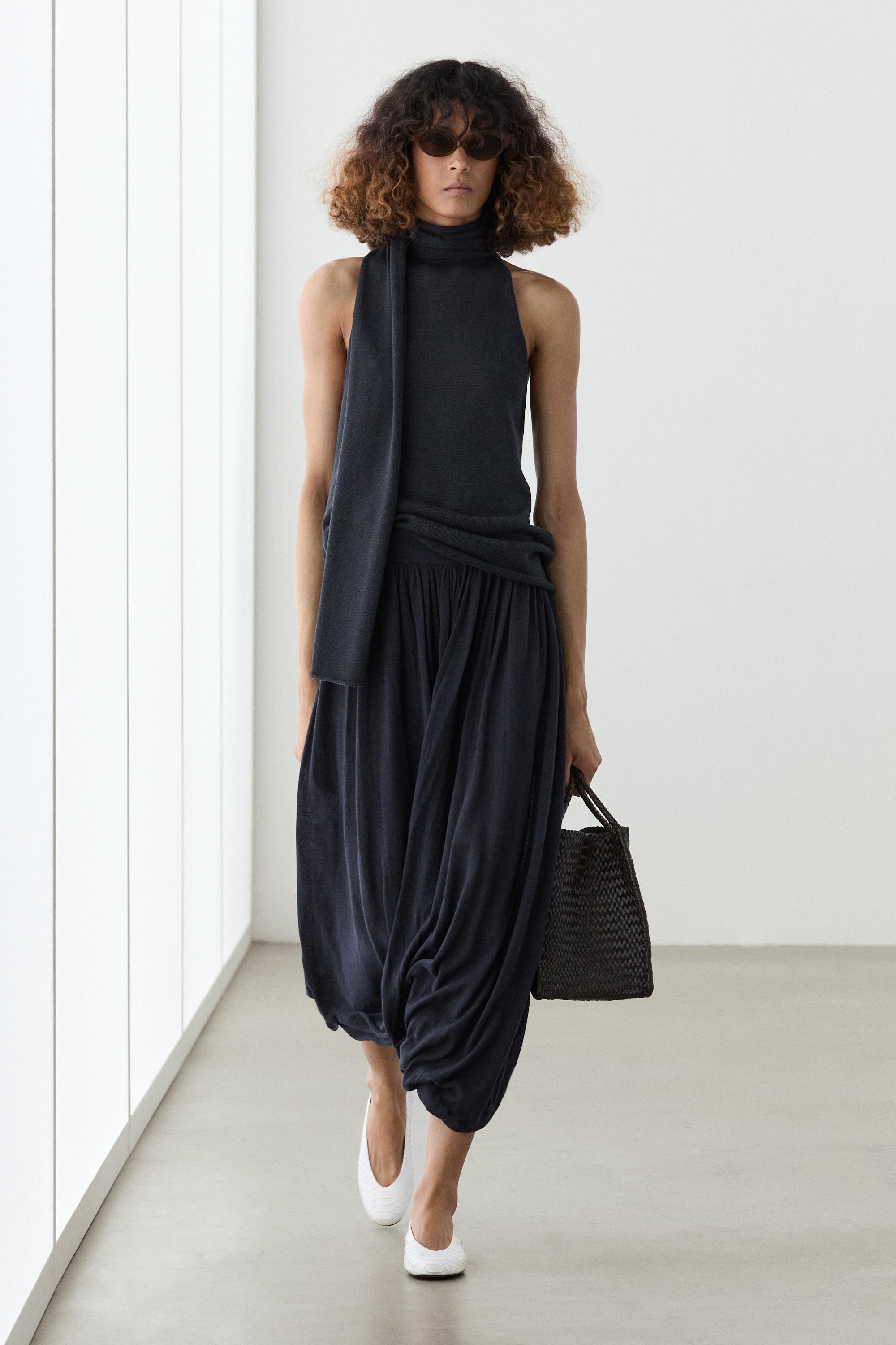 Flowing halter top with tie — NAVY BLUE