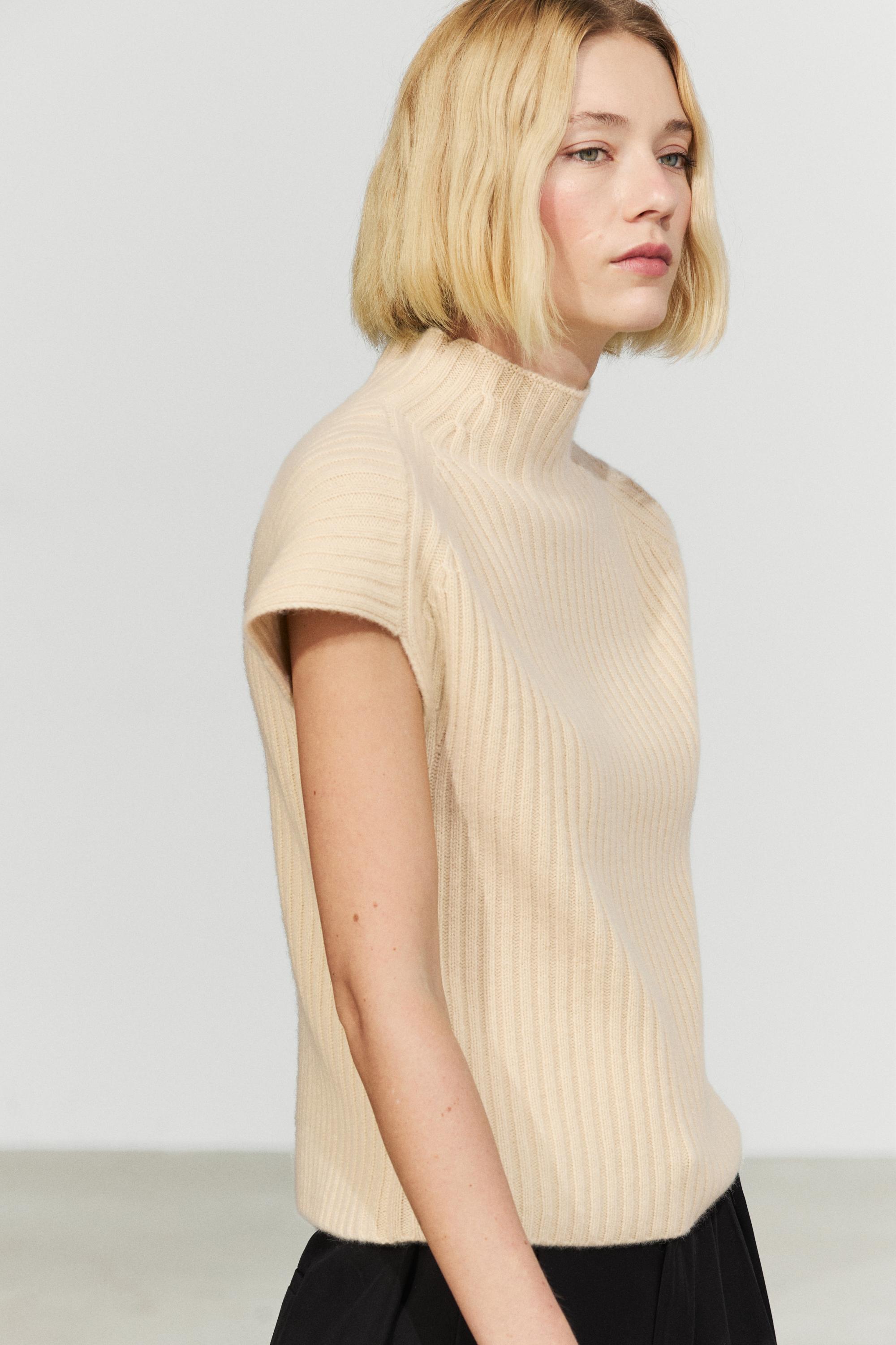 100% cashmere ribbed knit vest — Vanilla