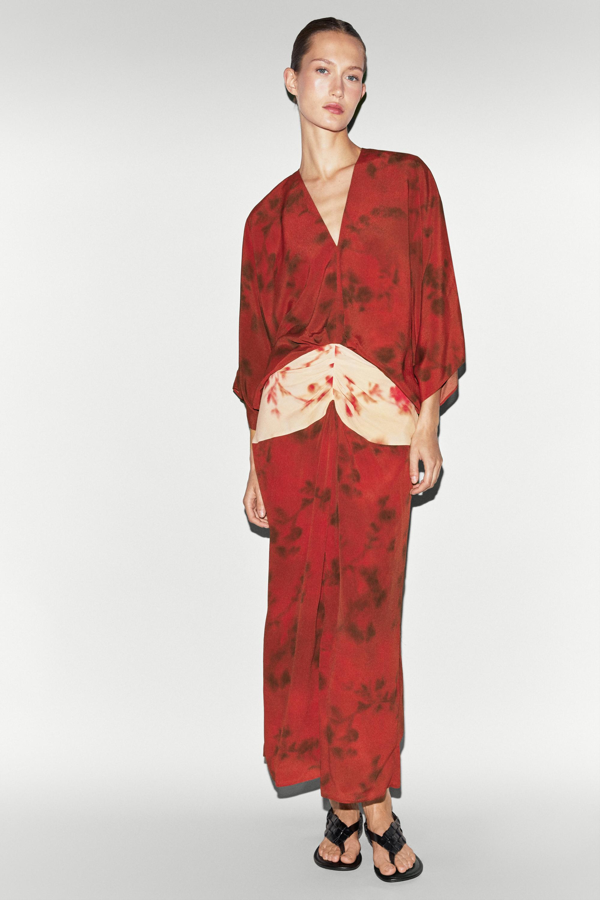 Printed flowing dress with sash detail — BRIGHT RED