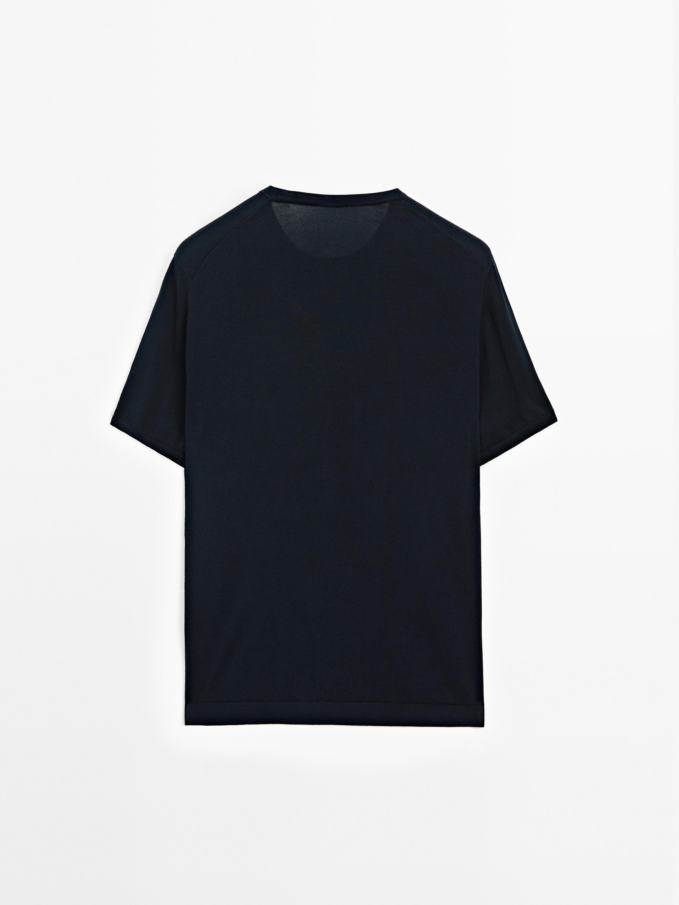 Short sleeve knit T-shirt with colour detail