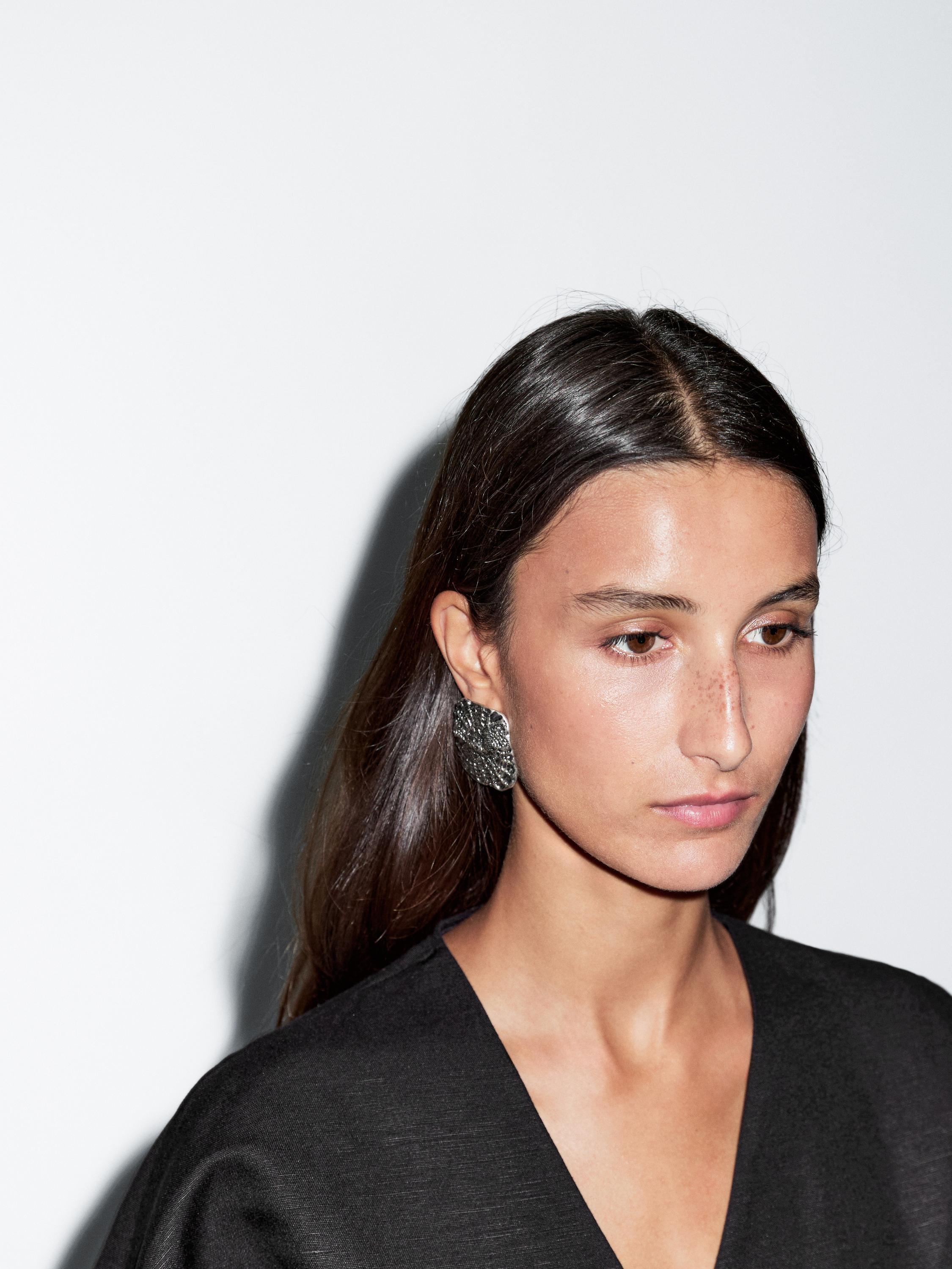 Robe longue plissée avec veste sans manches