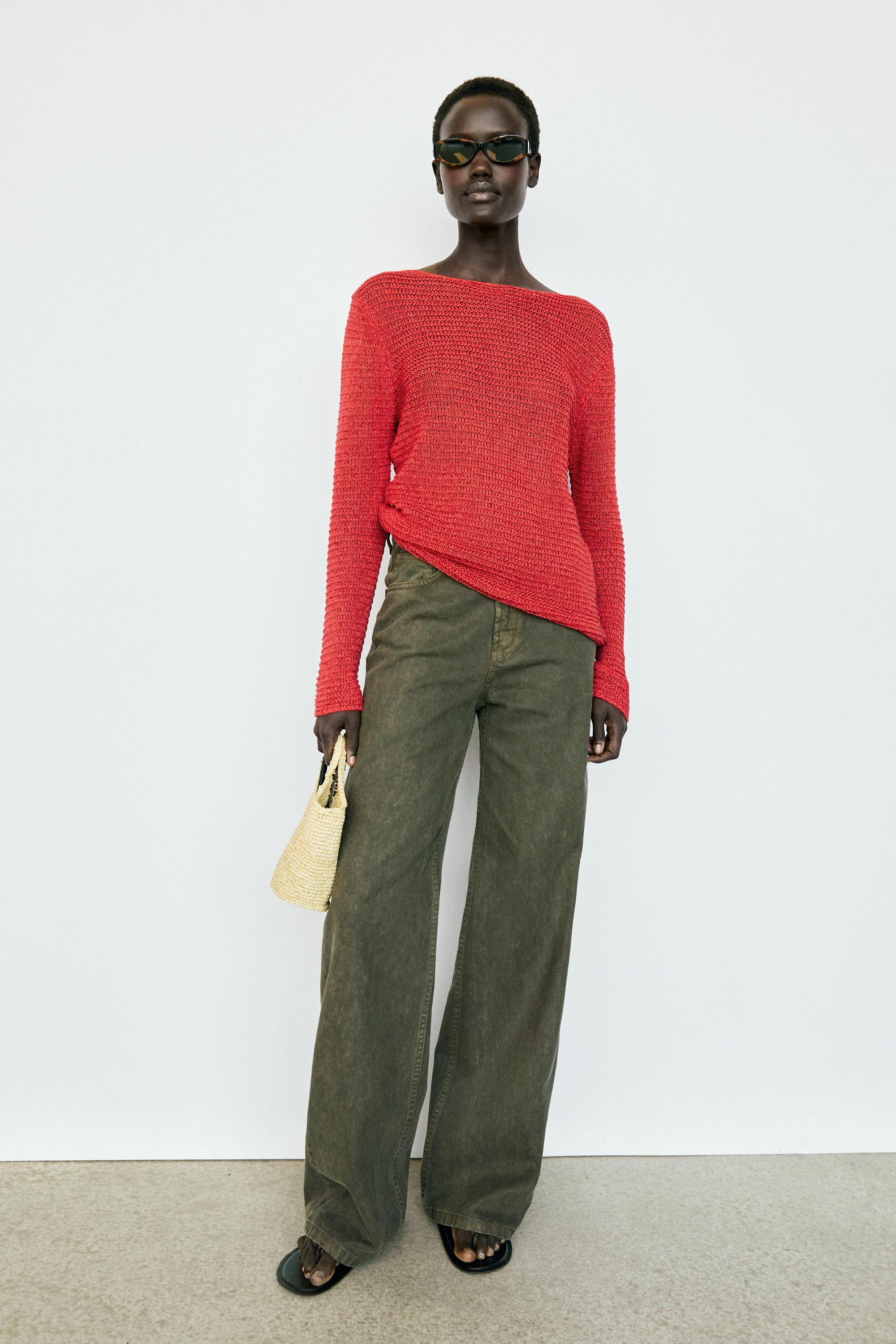 Boat neck knit sweater — RED