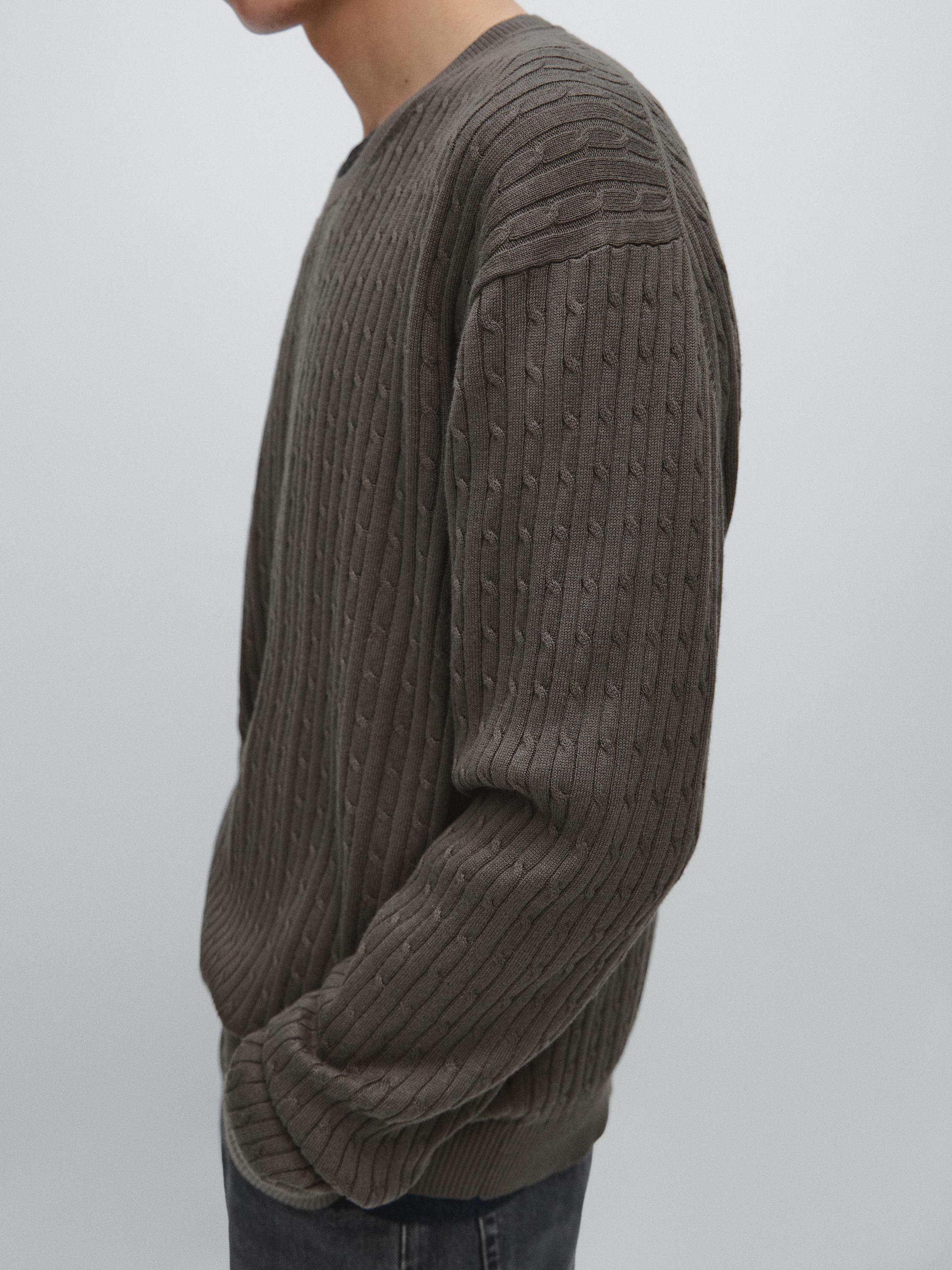 سويتر من القطن المخلوط بحياكة مجدولة