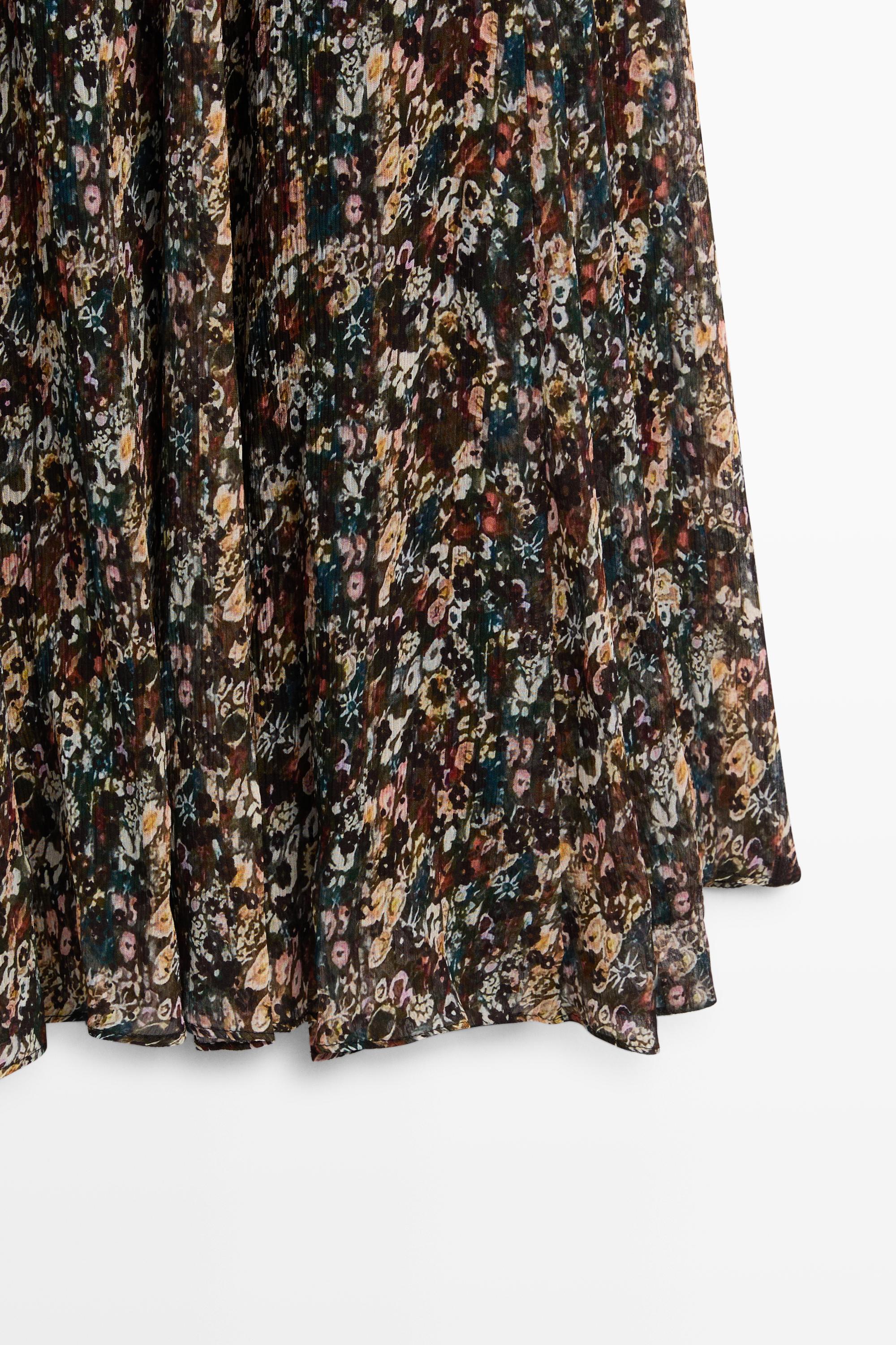 Printed dress with sash detail — BLACK