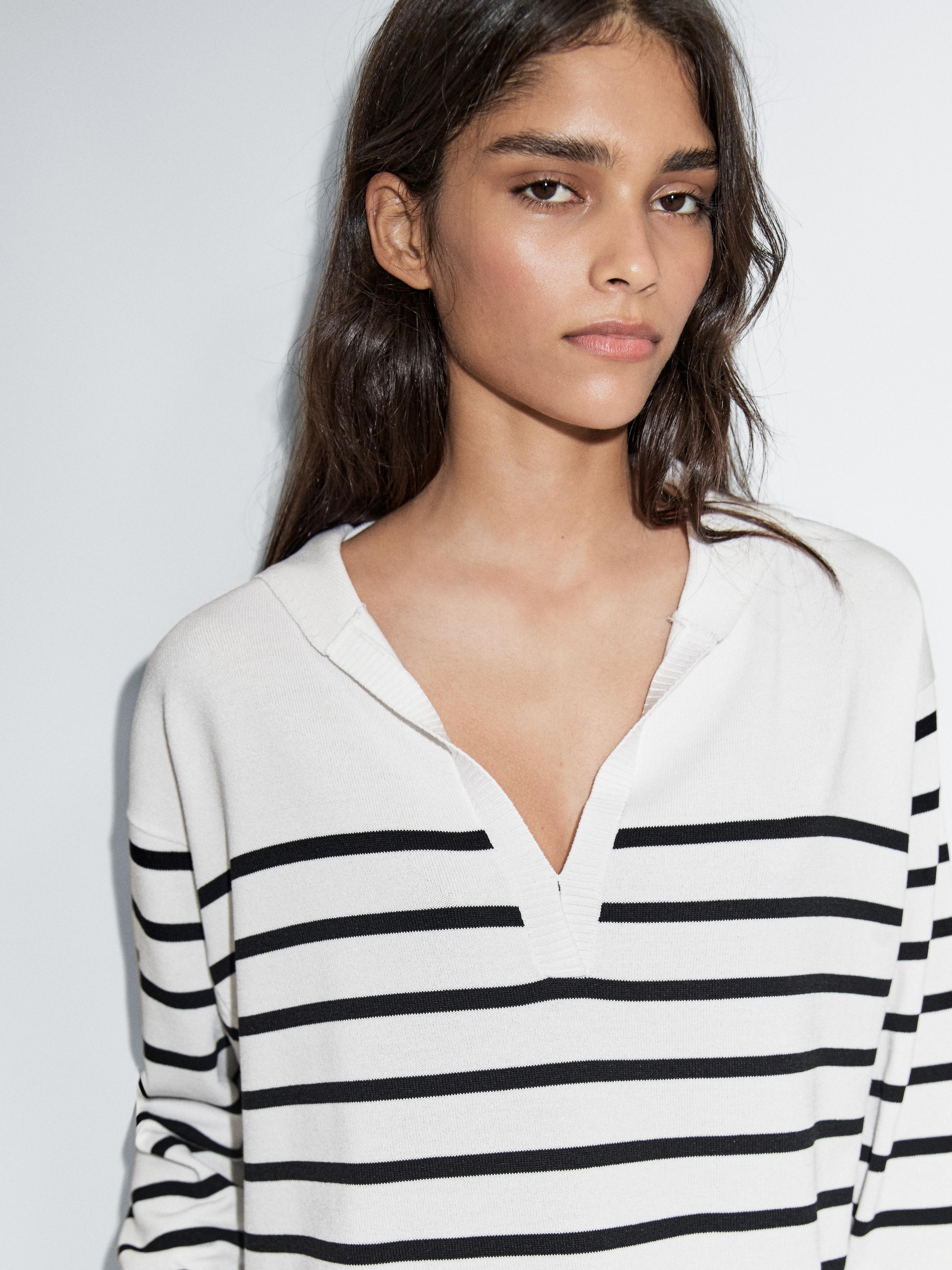 Striped sweater with sailor collar