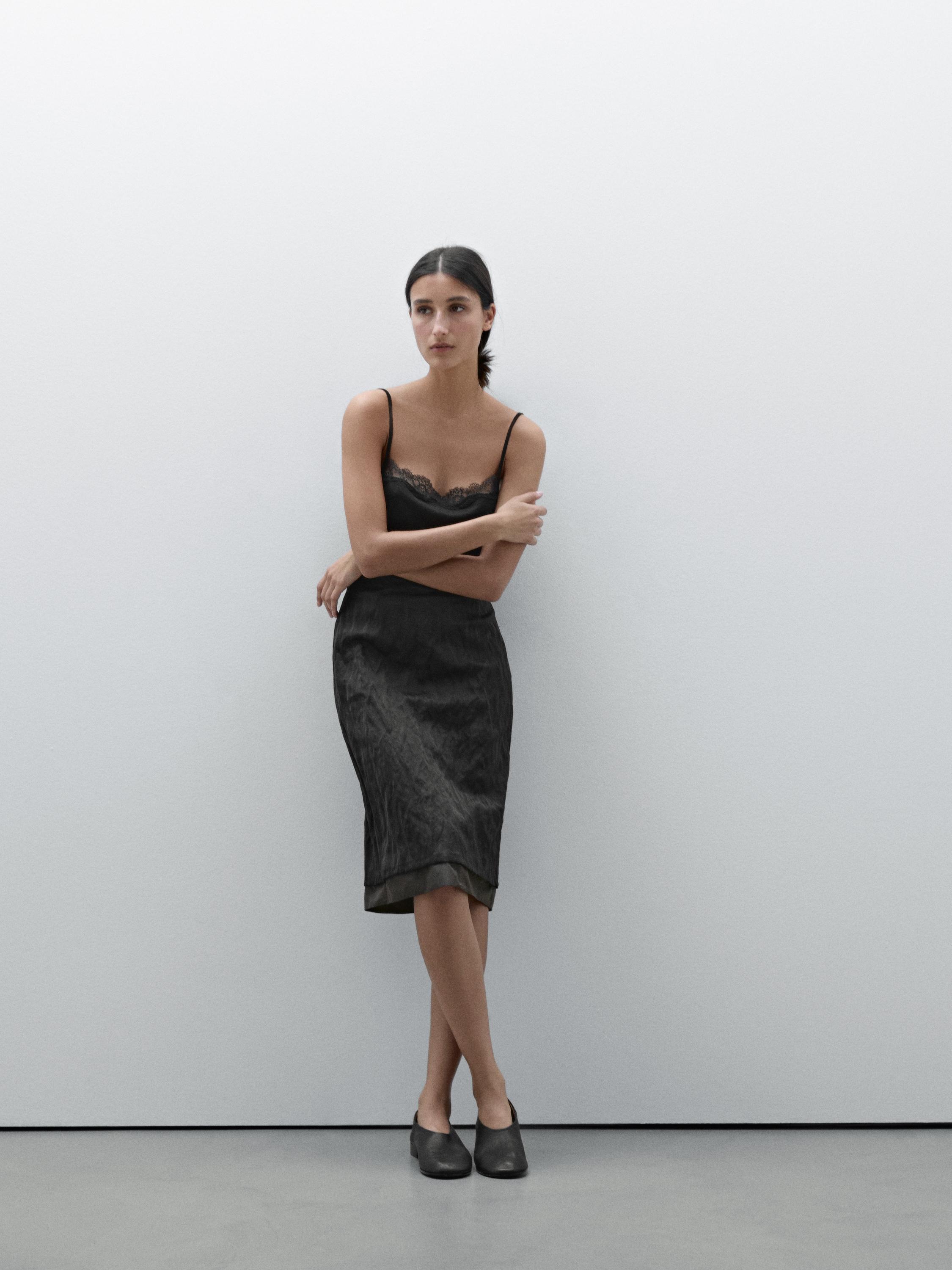 Textured double fabric skirt