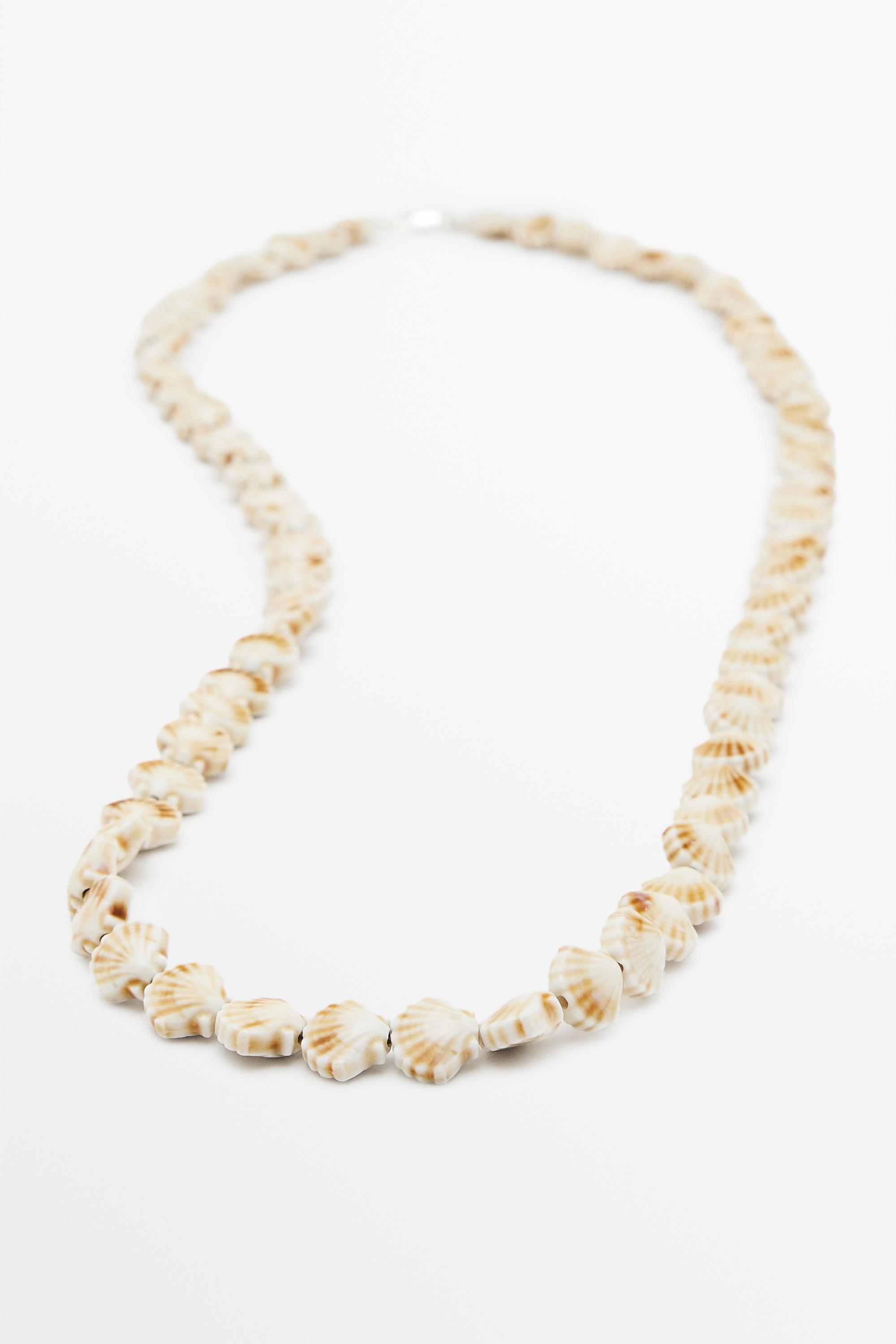 Ceramic seashell necklace — CREAM