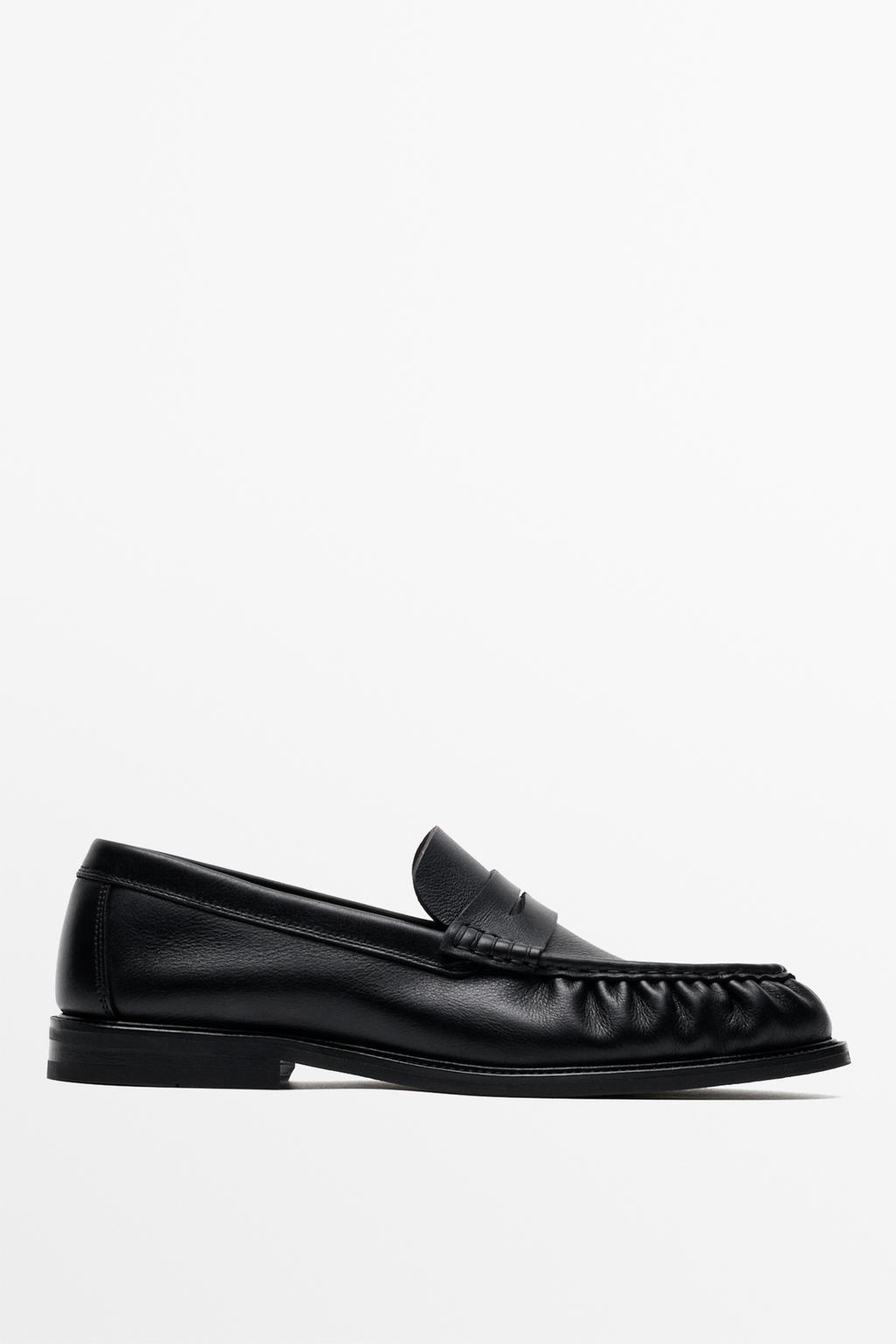 Shirred leather loafer