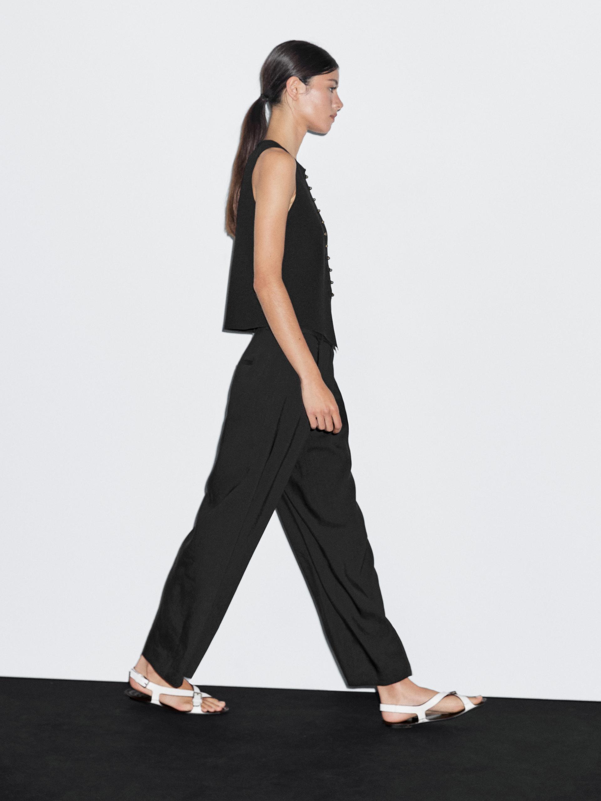 Dzianinowa Kamizelka Z Ozdobnymi Guzikami - Czarny - S - Massimo Dutti - Kobieta