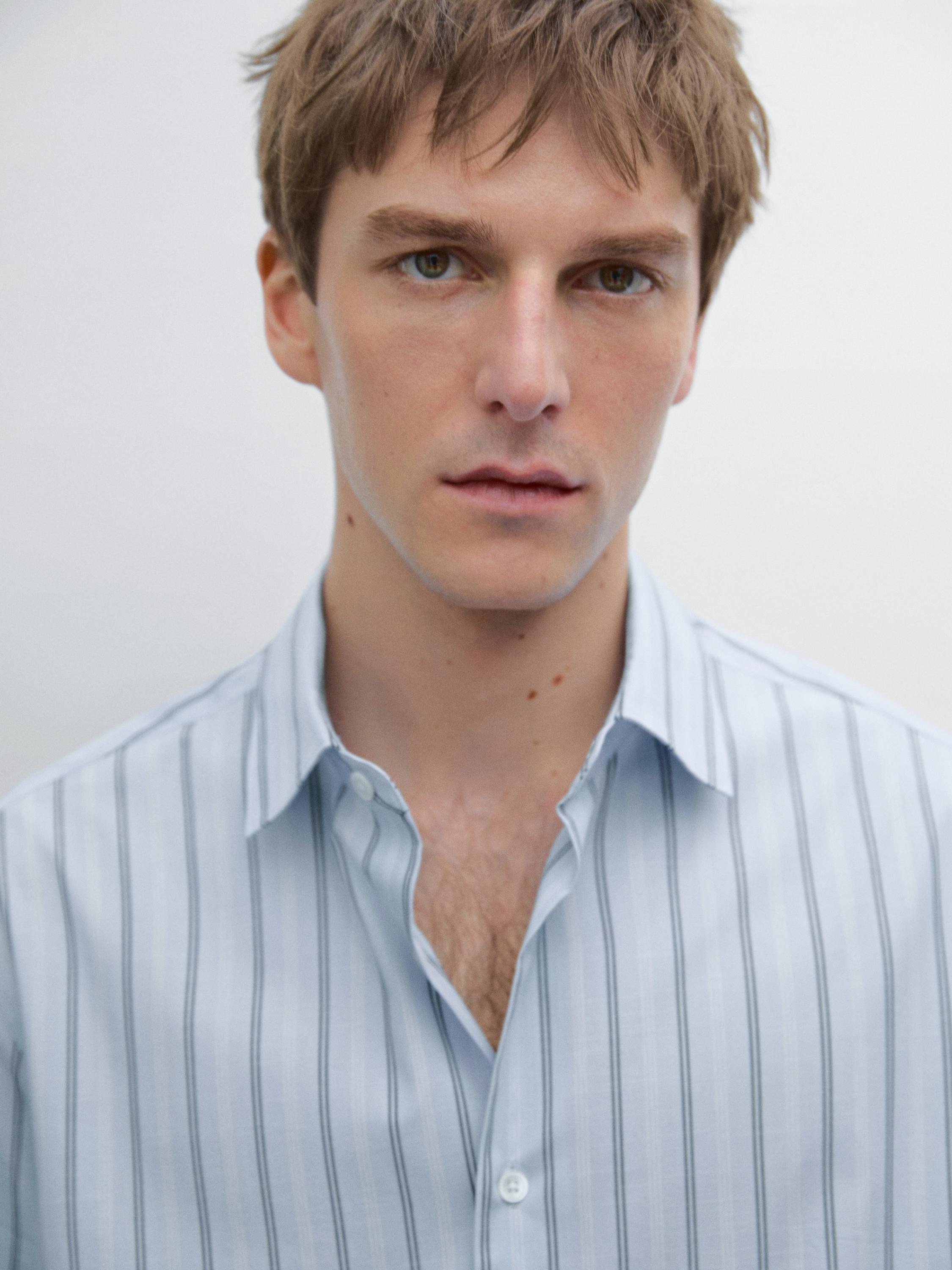 100% cotton regular fit striped shirt