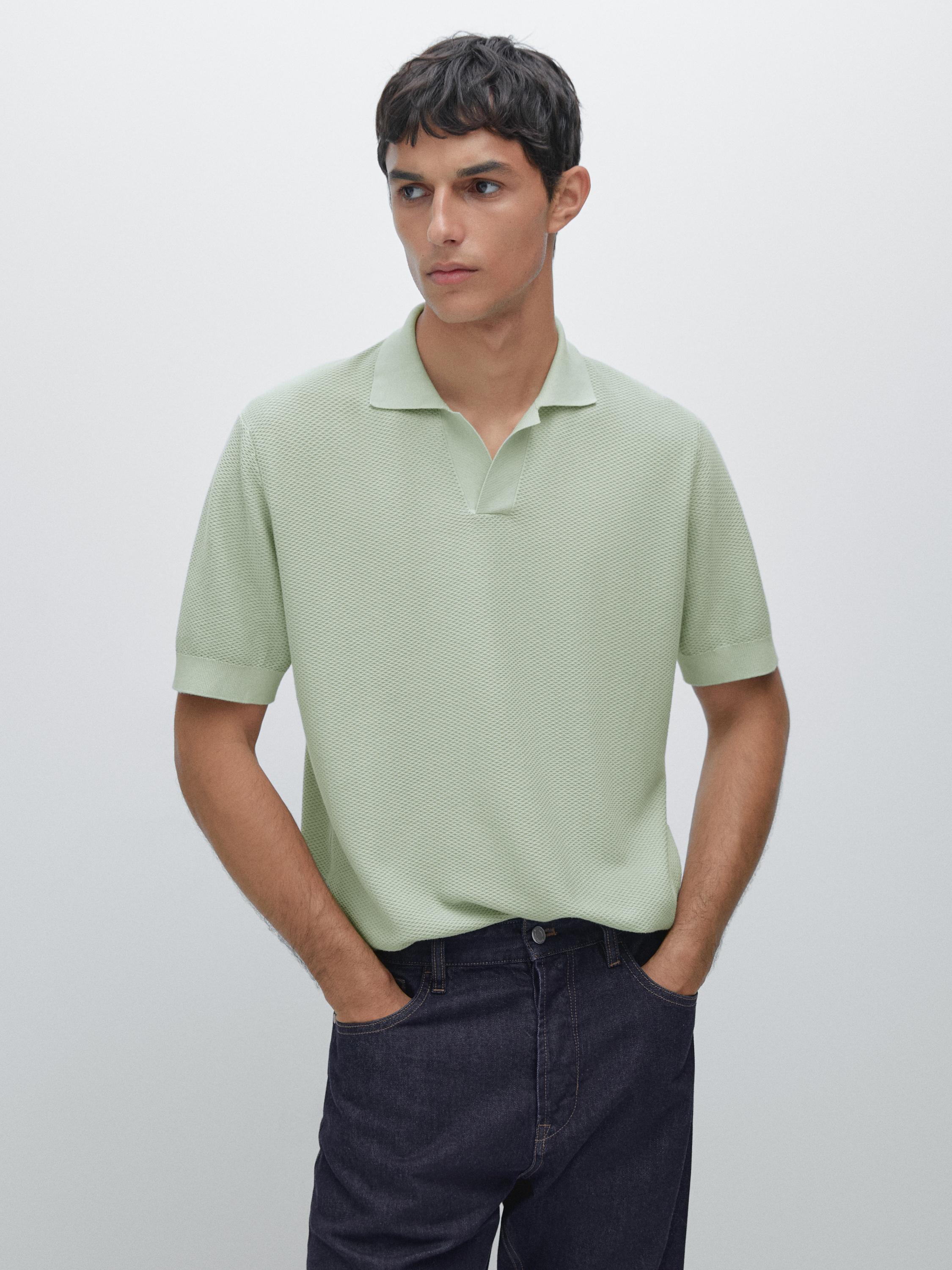 Textured knit short sleeve polo shirt