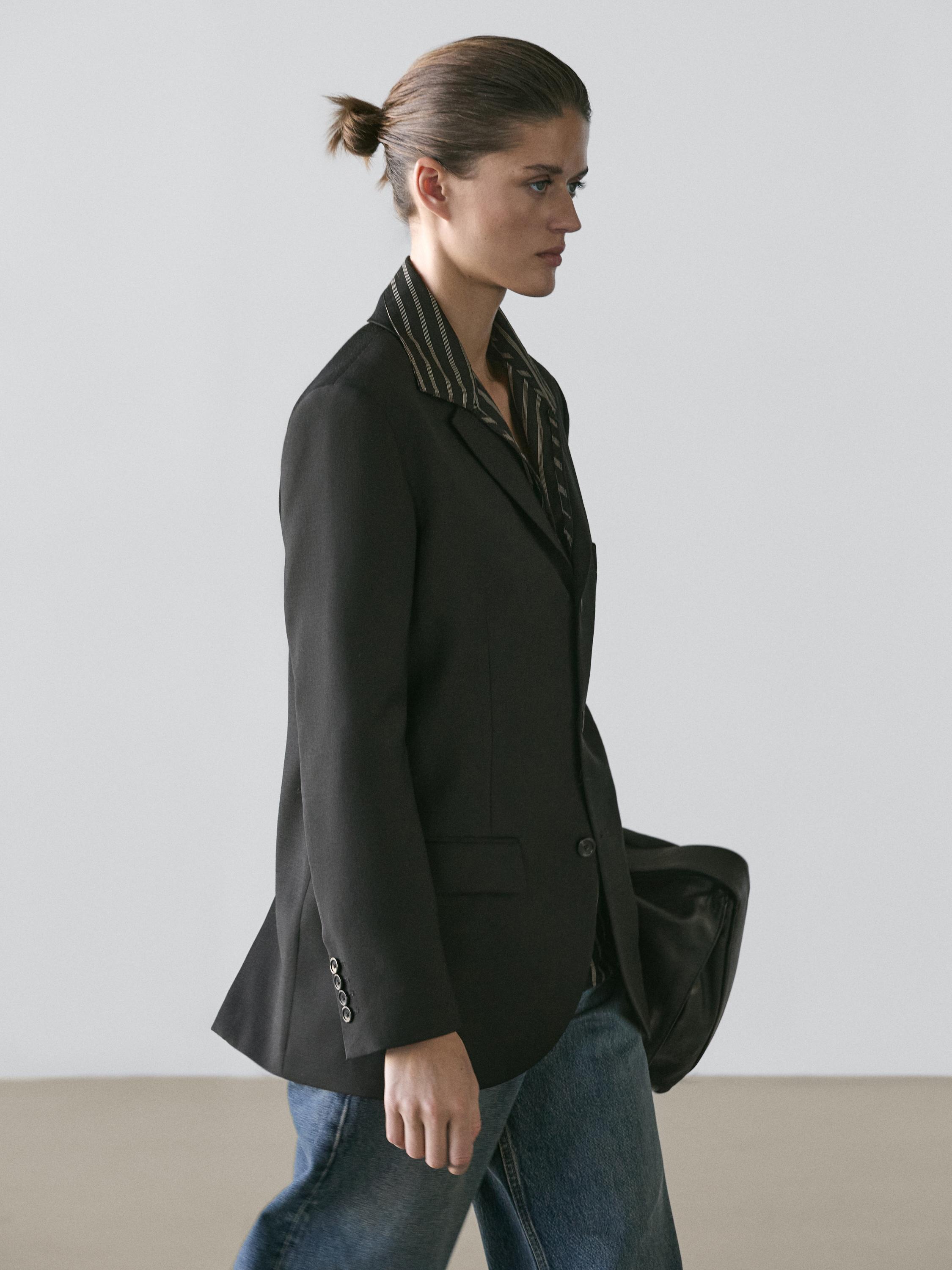 100% wool three-button blazer — BLACK