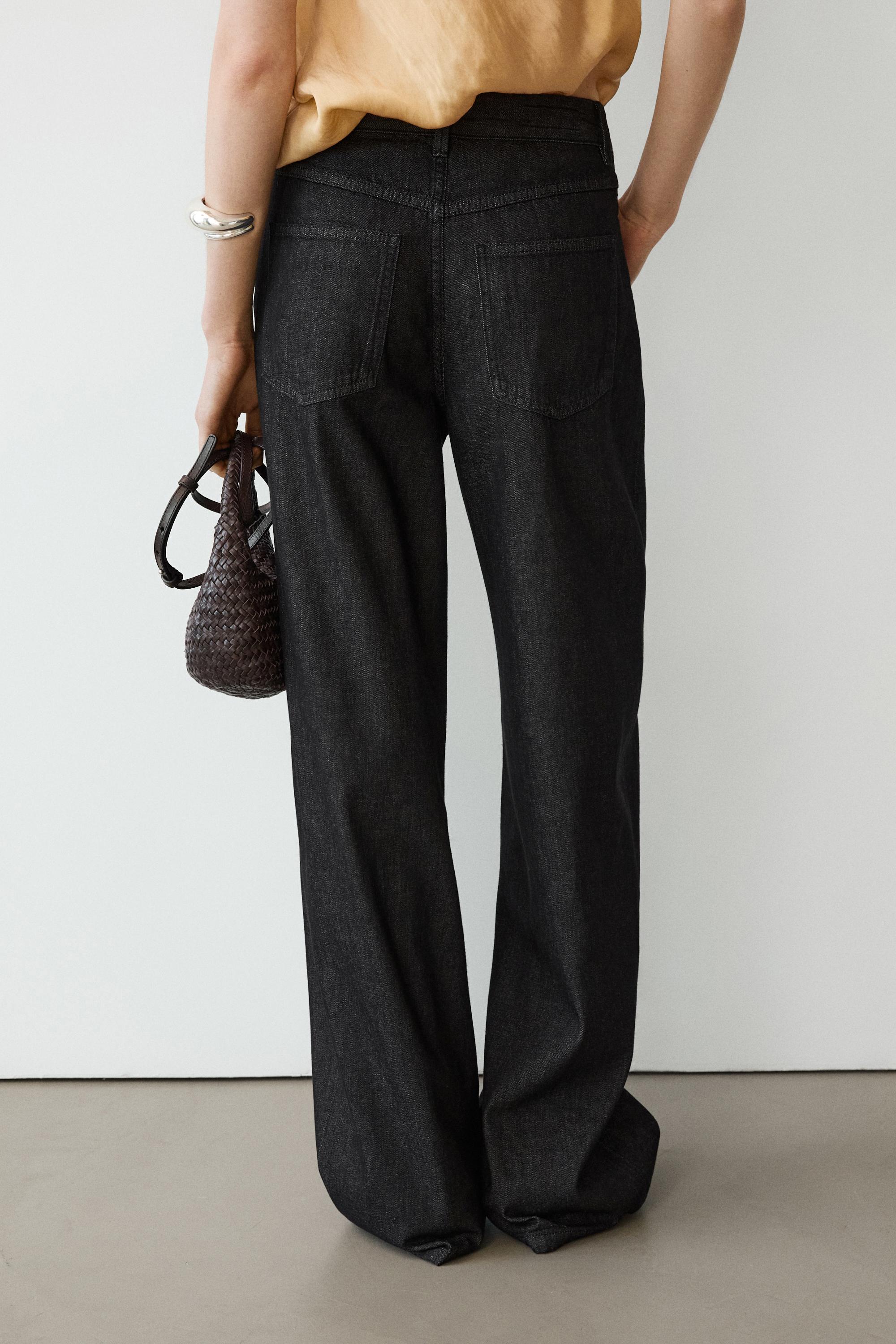 Barrel fit jeans — BLACK