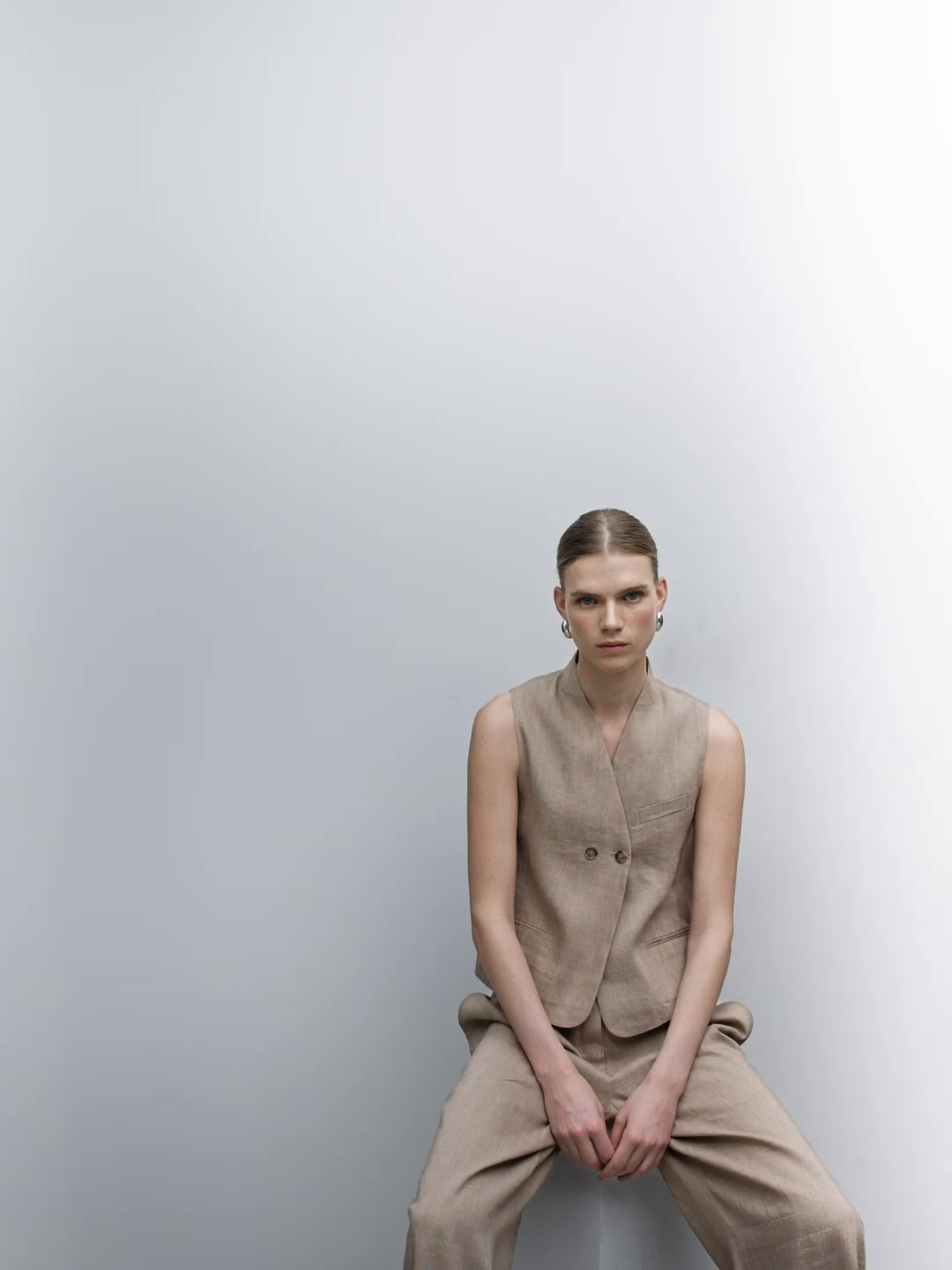 Linen blend multi-stripe waistcoat