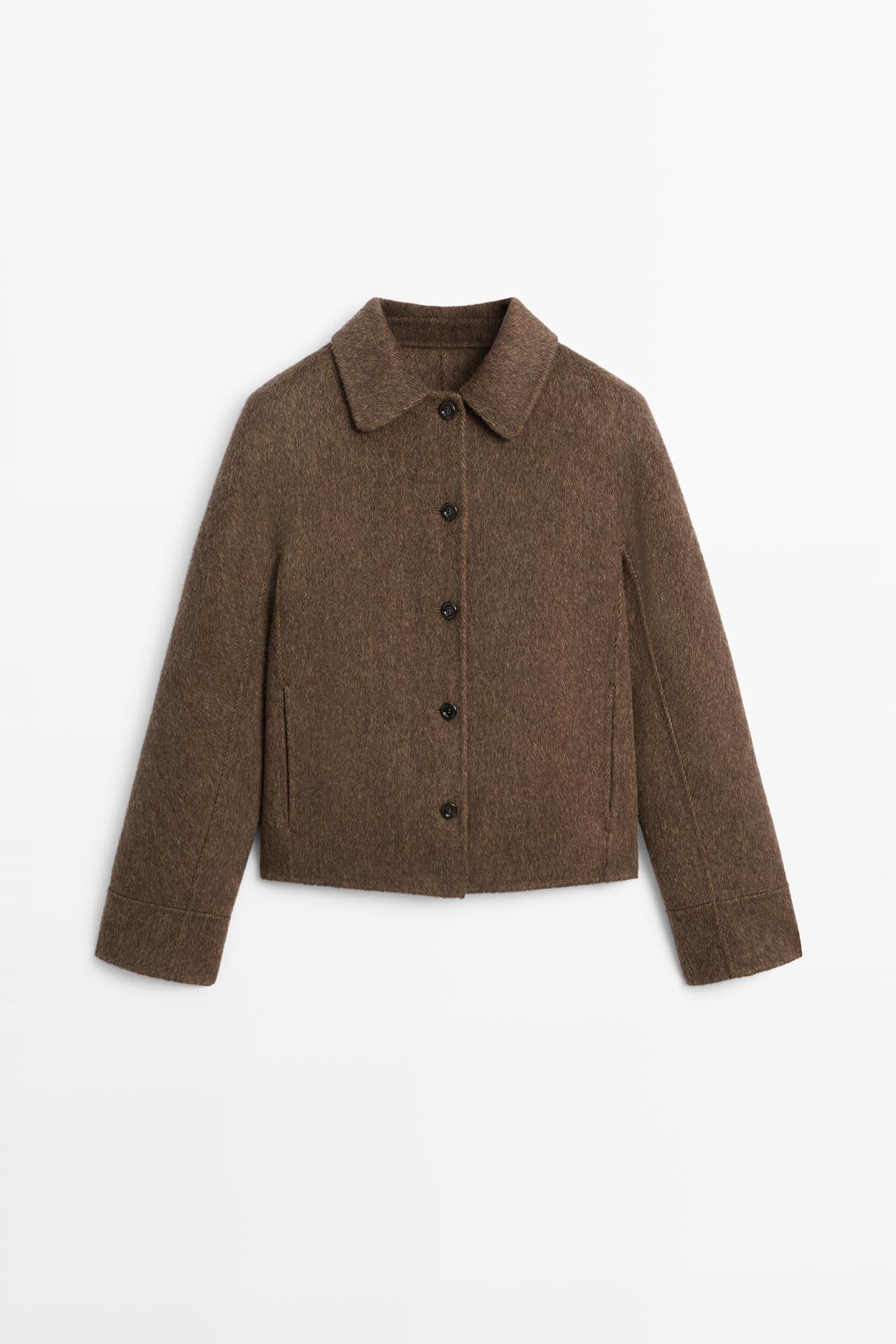 Short buttoned coat — BROWN