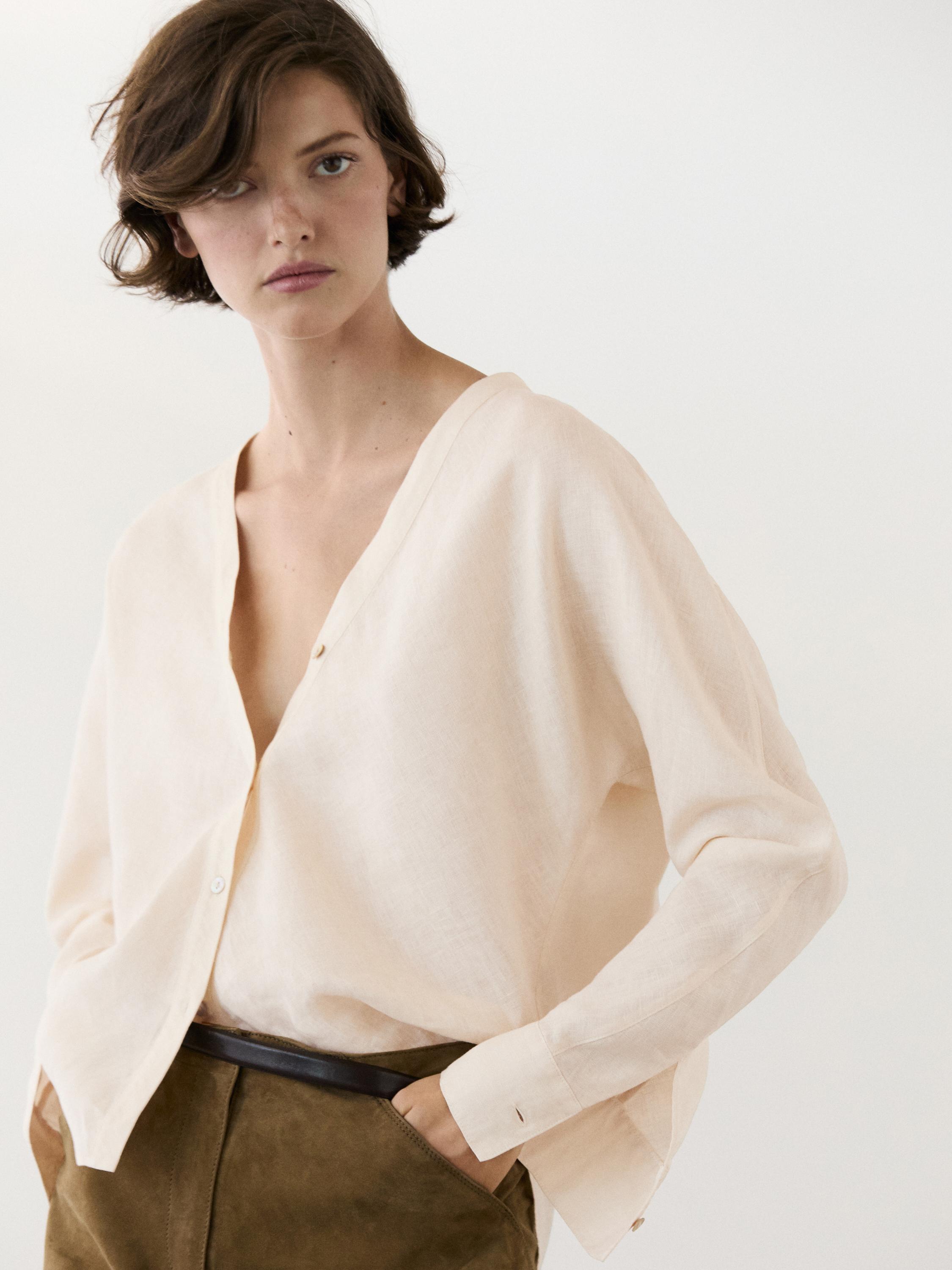 Camisa lleugera coll de pic 100% lli