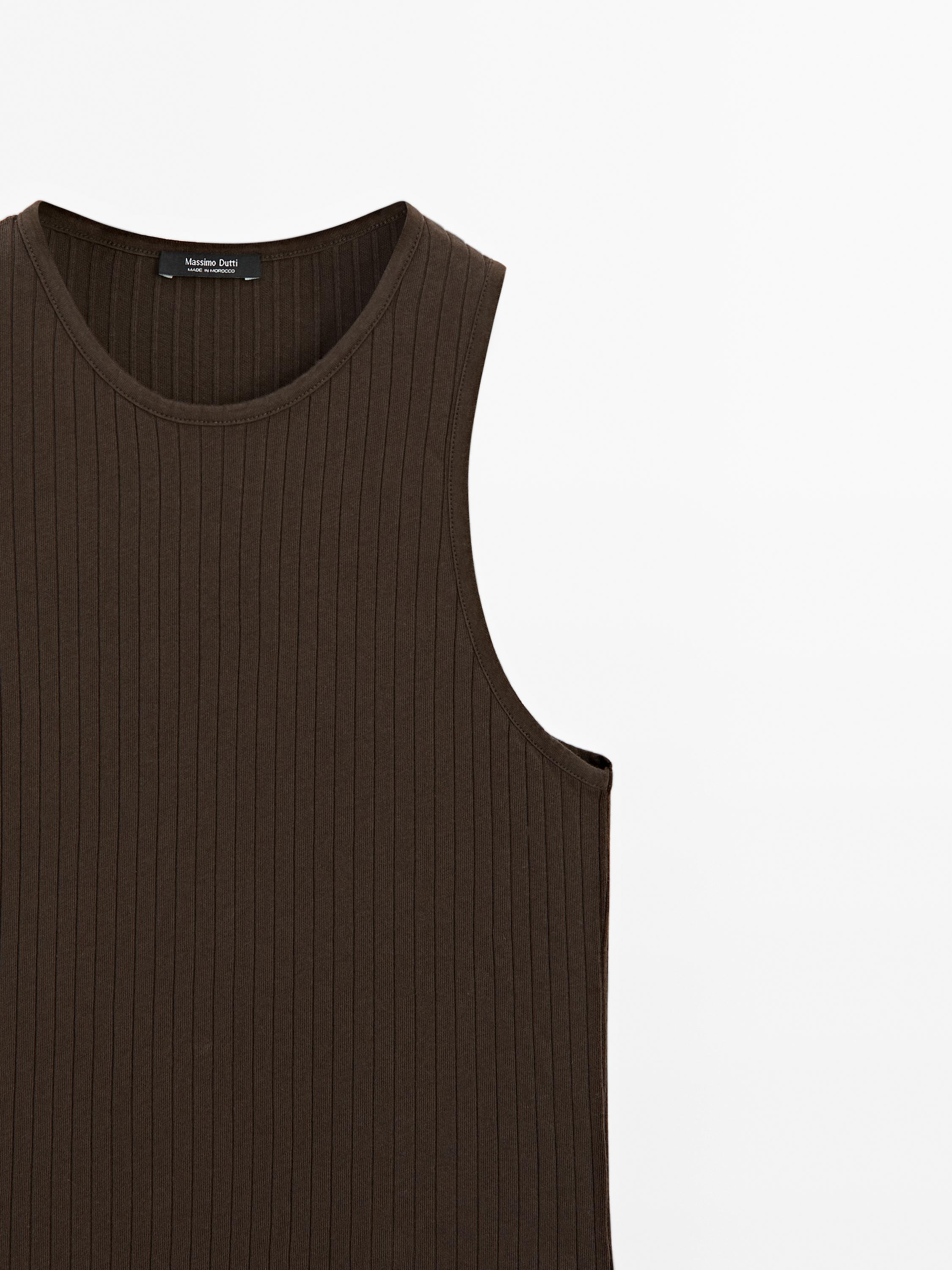 Ribbed knit halter neck top