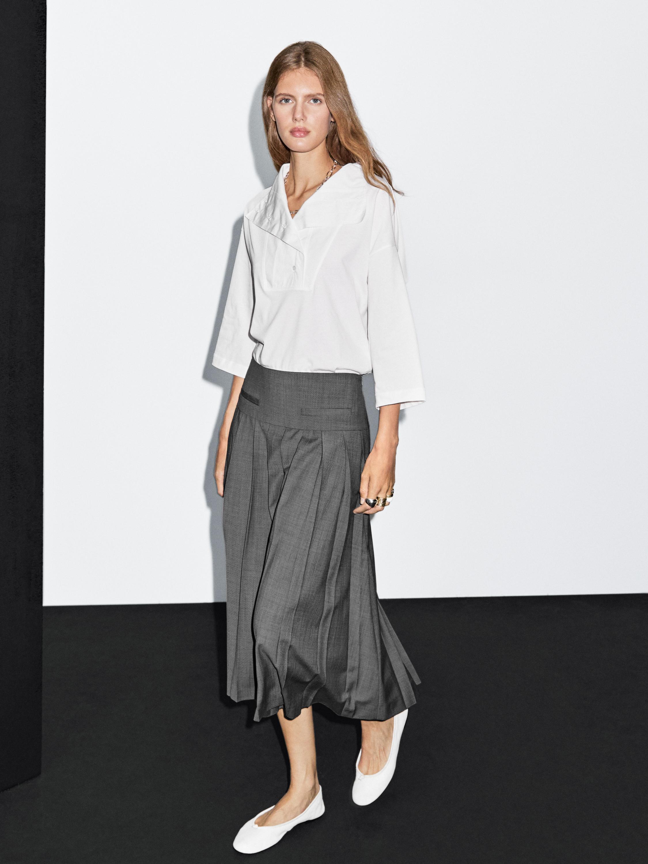 Midi skirt with box pleats