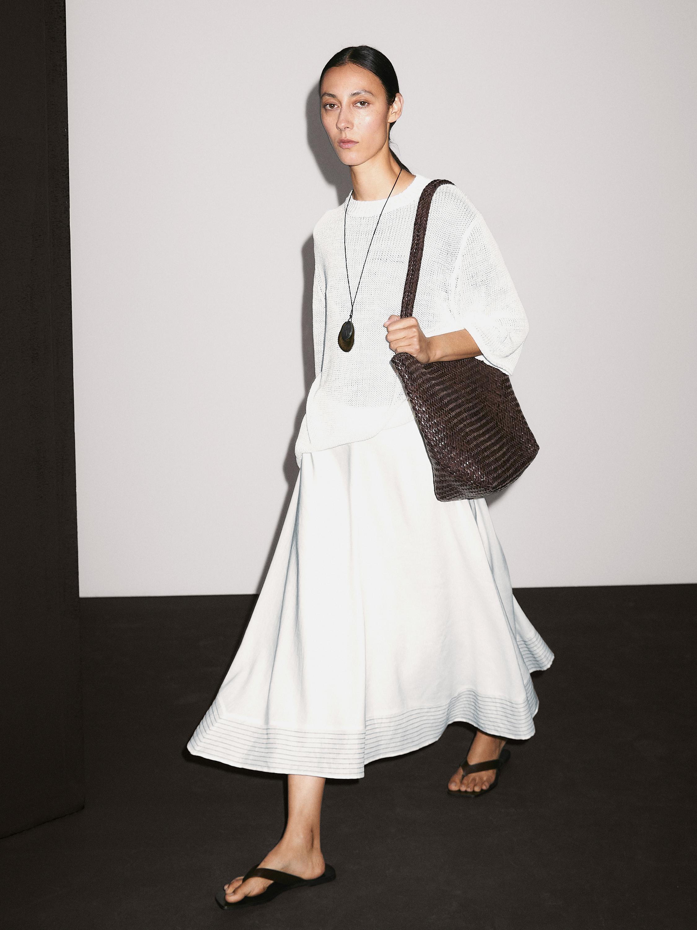 Flared linen blend skirt with seam details