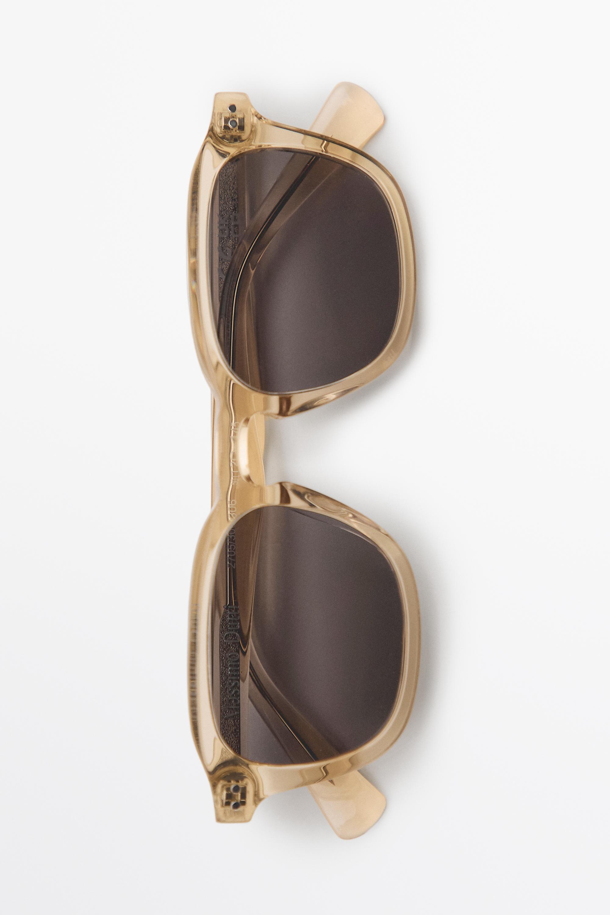 Square sunglasses — PALE YELLOW