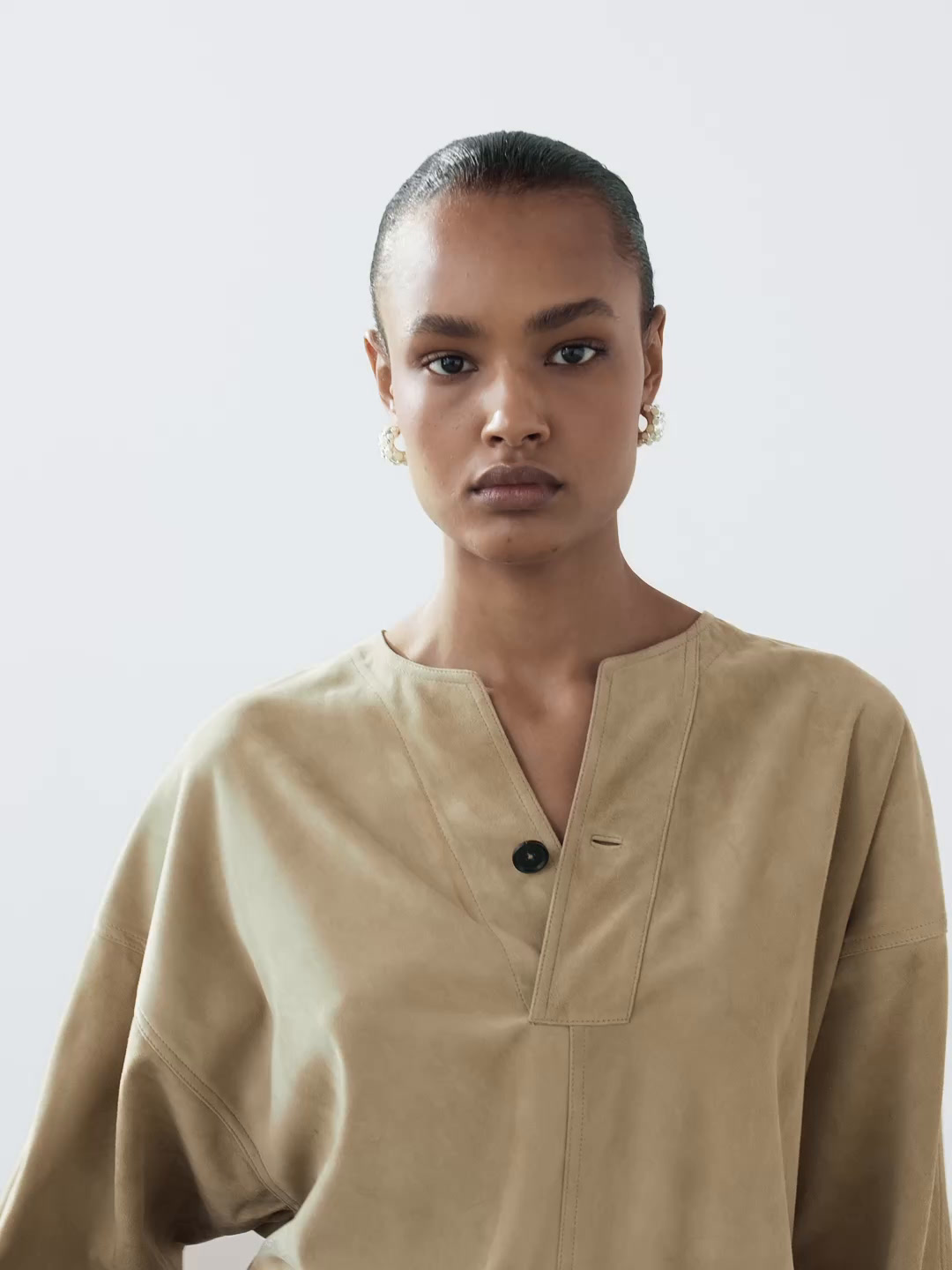 Suede leather Bermuda shorts