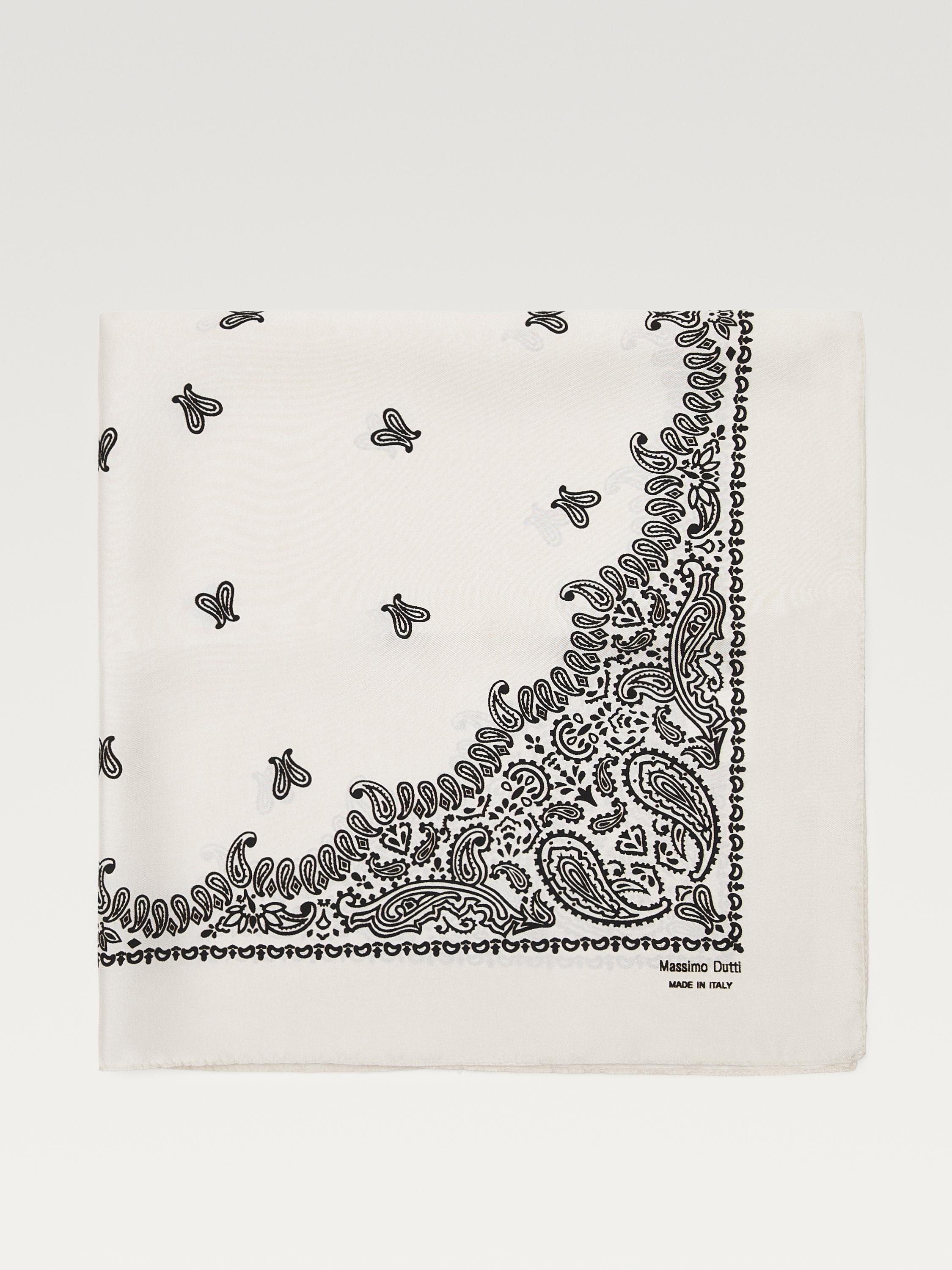 Копринен шал с десен пейсли