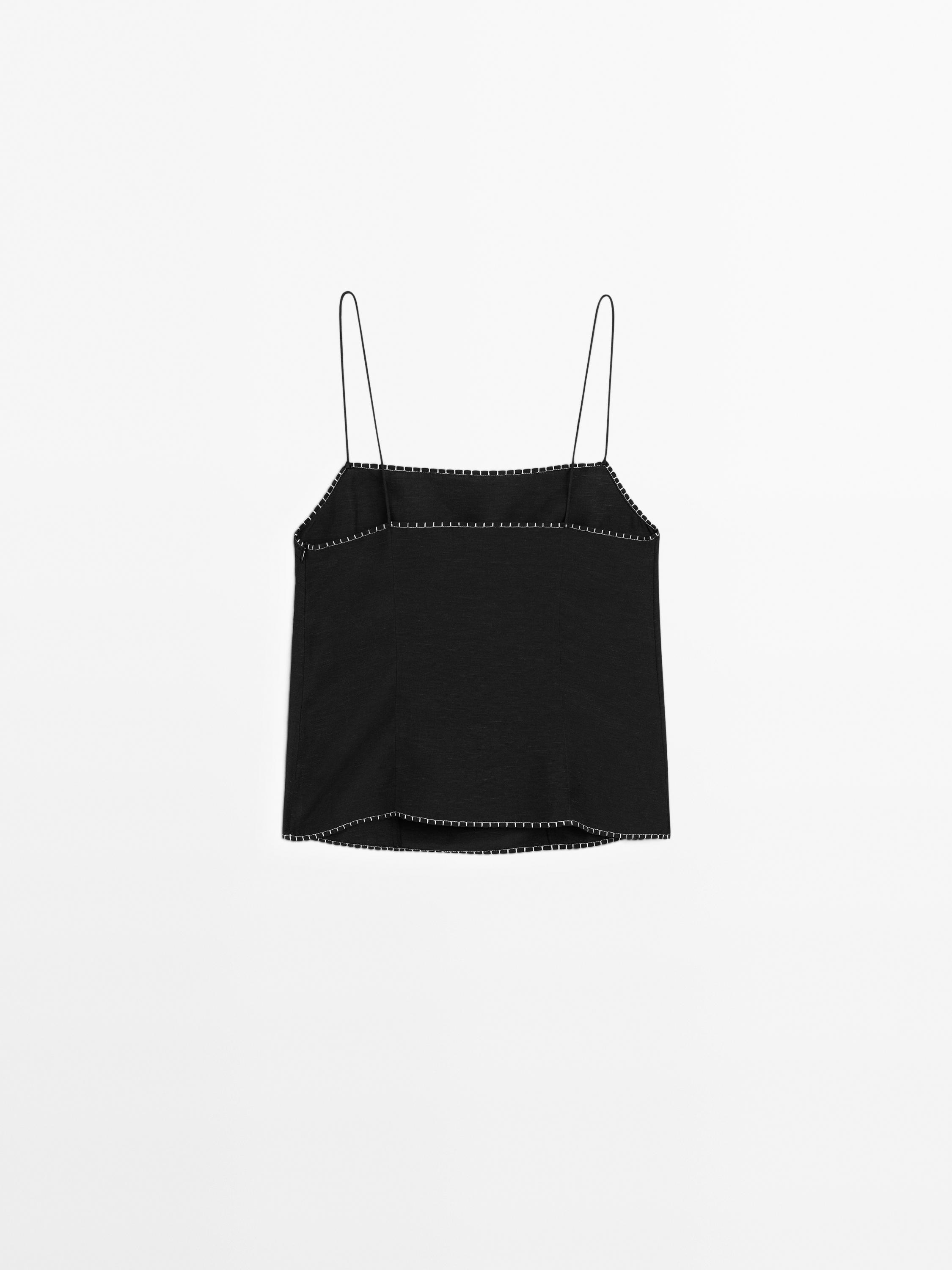 Strappy top with contrast topstitching