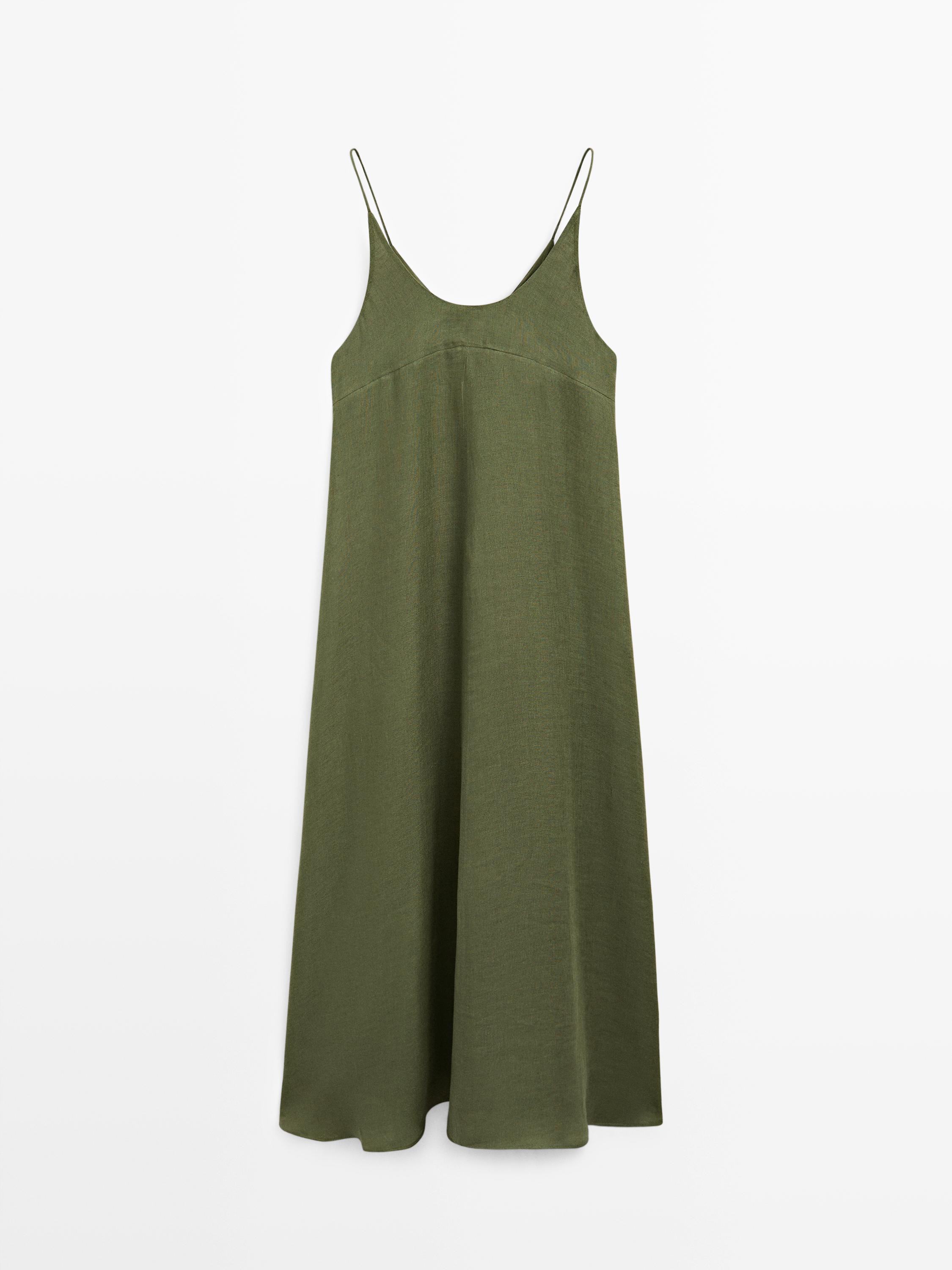 Gaun midi dengan tali tipis