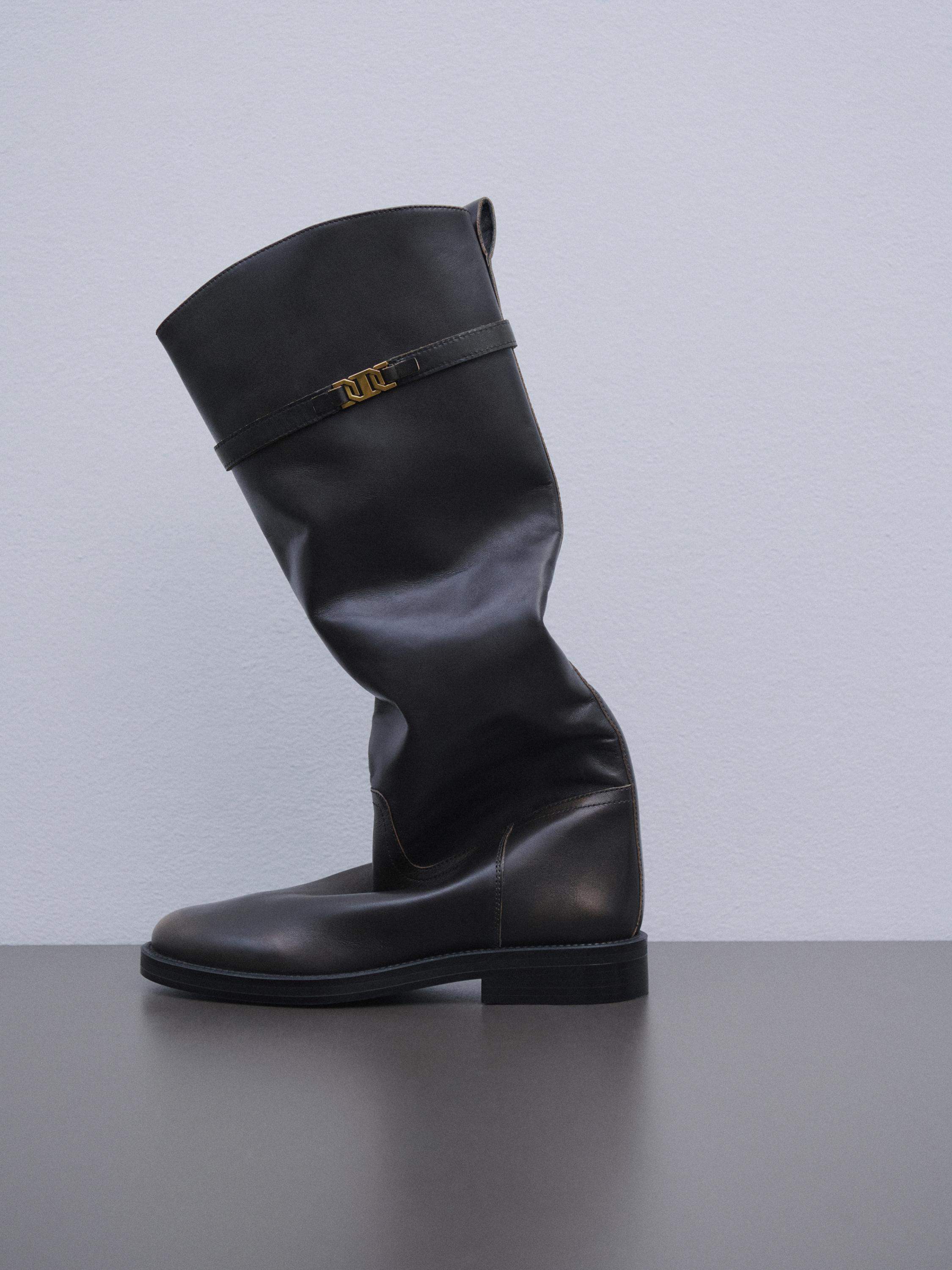 Leather riding boots — BLACK