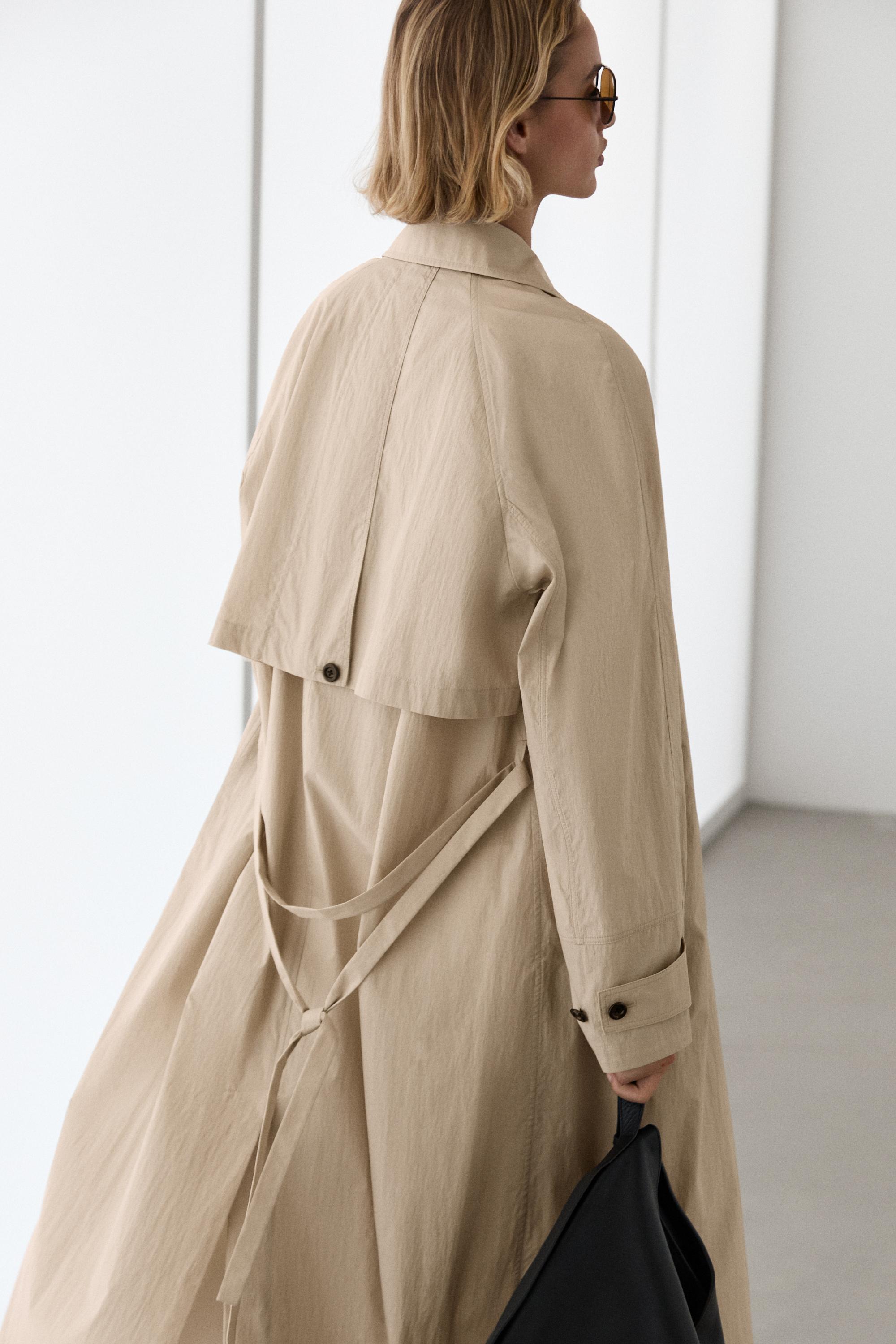 Long flowing trench coat — Beige