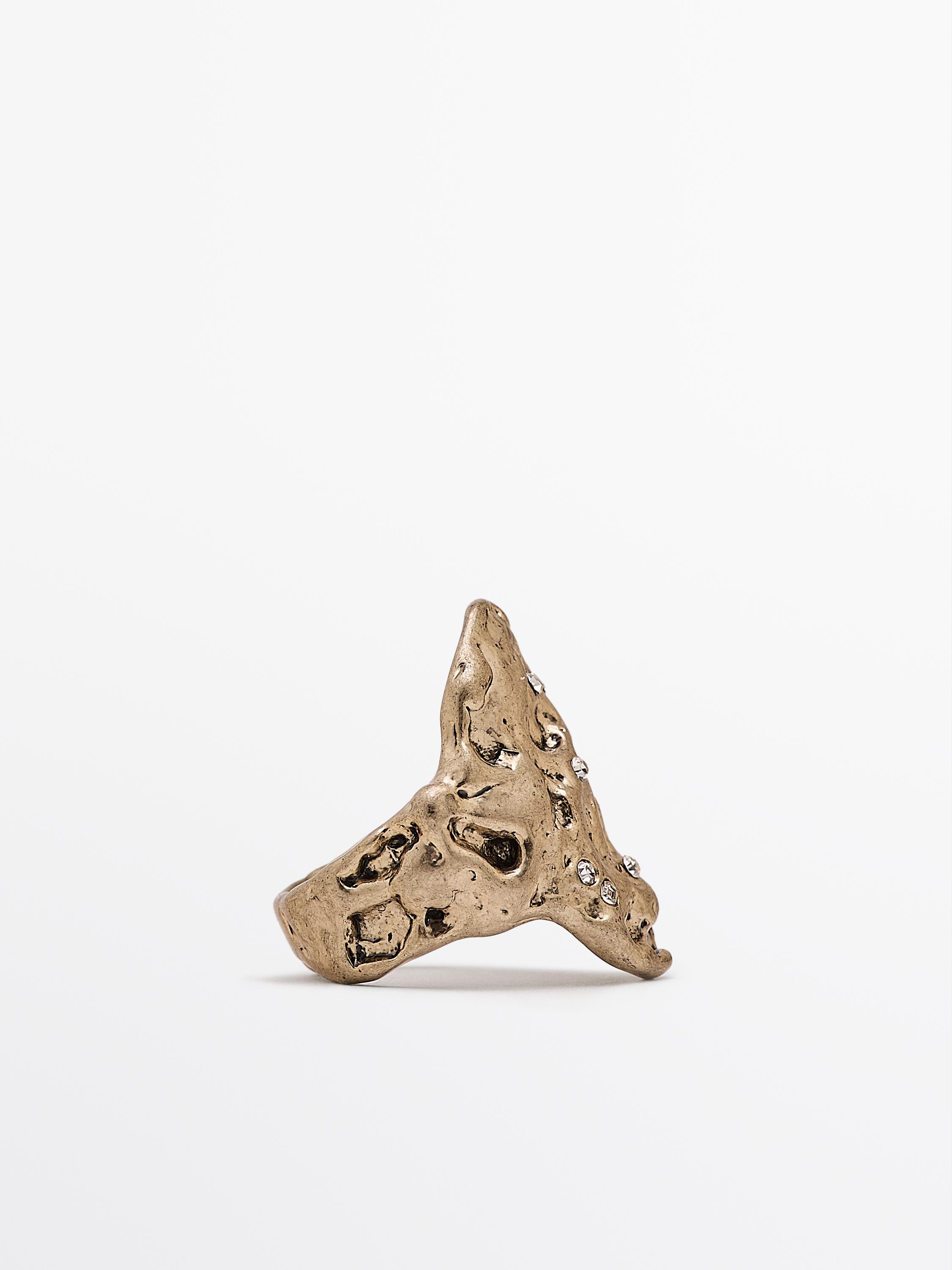 Rhinestone stone ring