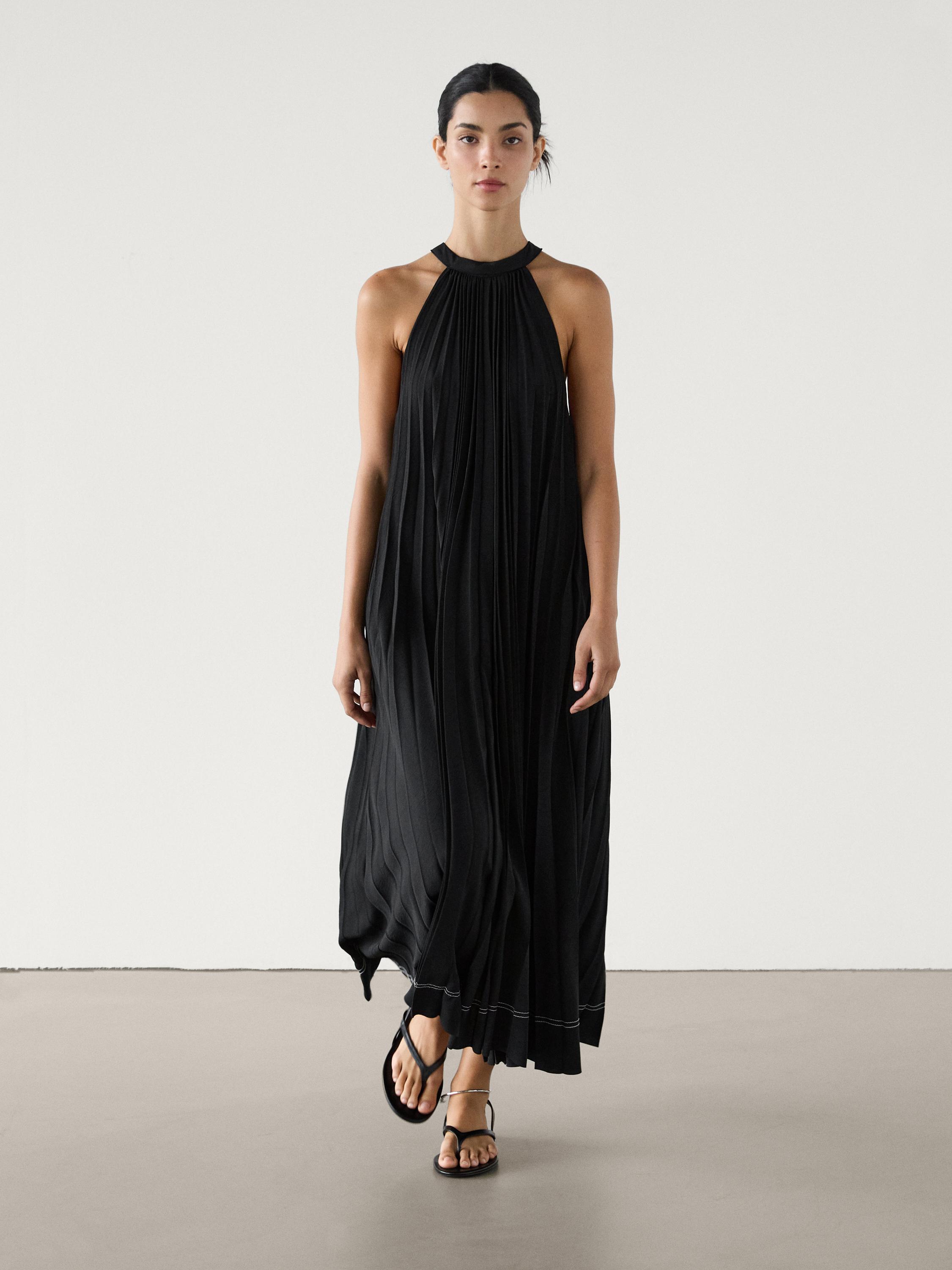 Robe midi plissée à encolure américaine