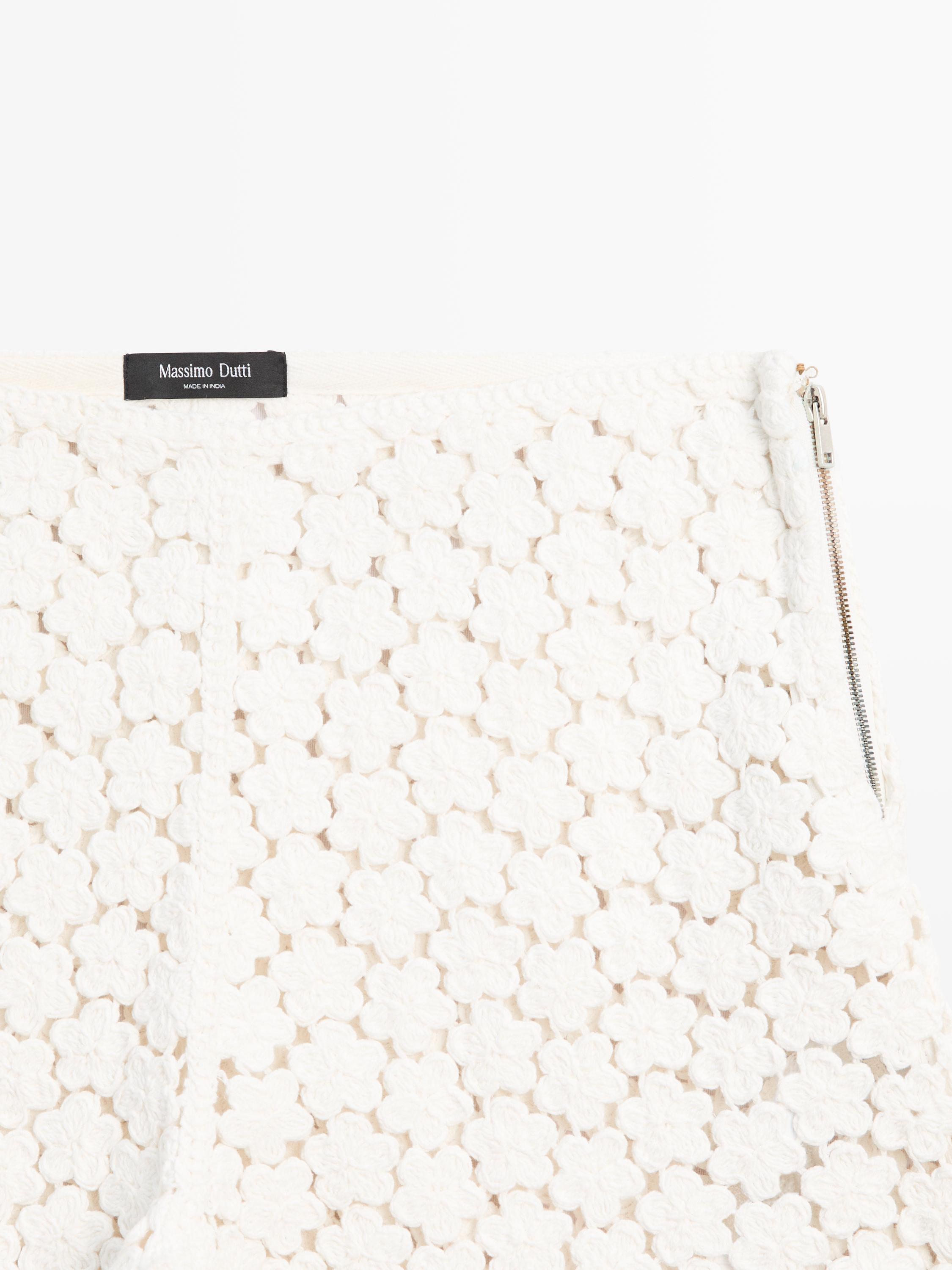 Crochet shorts with floral details — CREAM