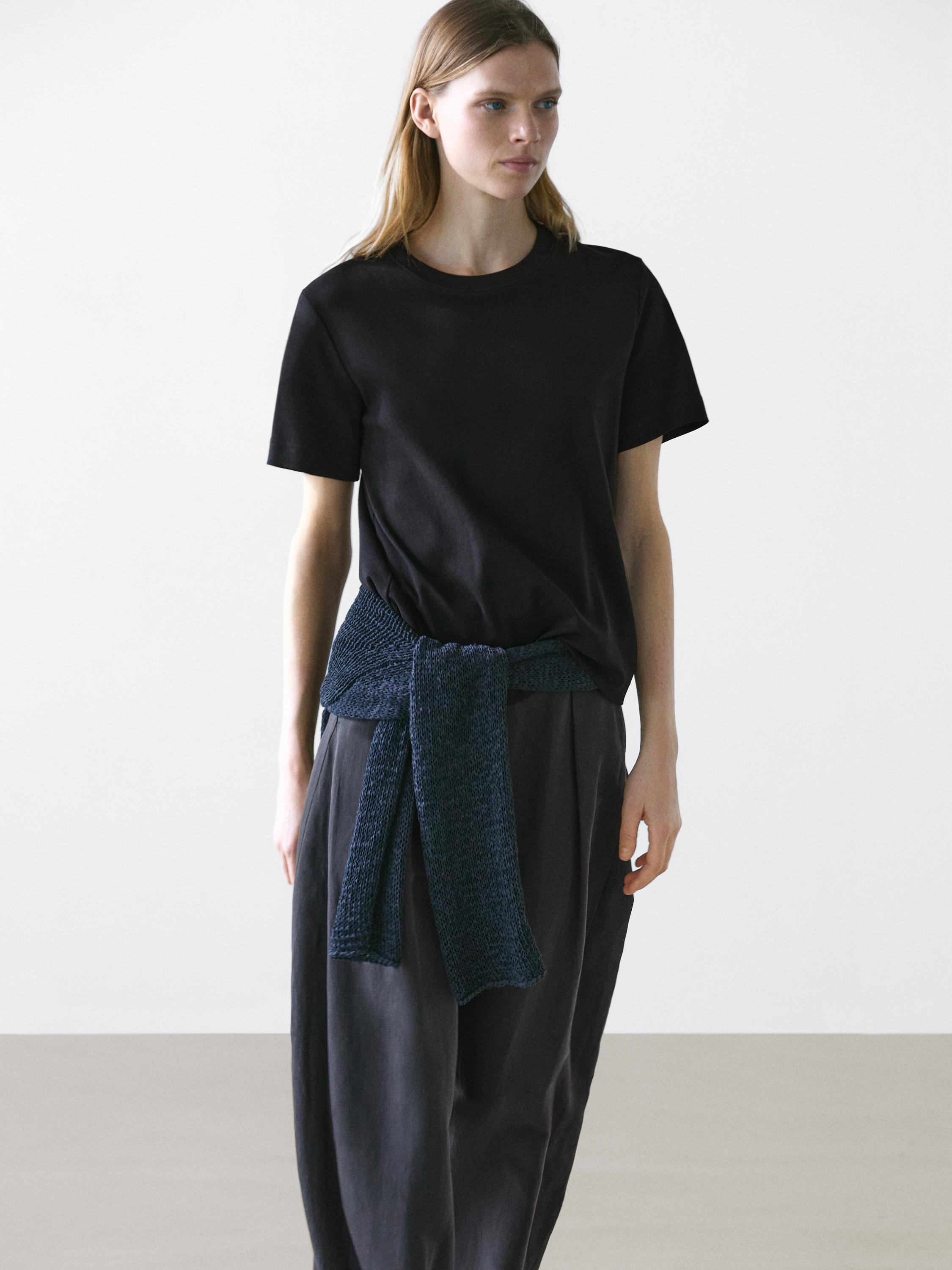 تيشرت قطن 100% ياقة دائرية متشابكة