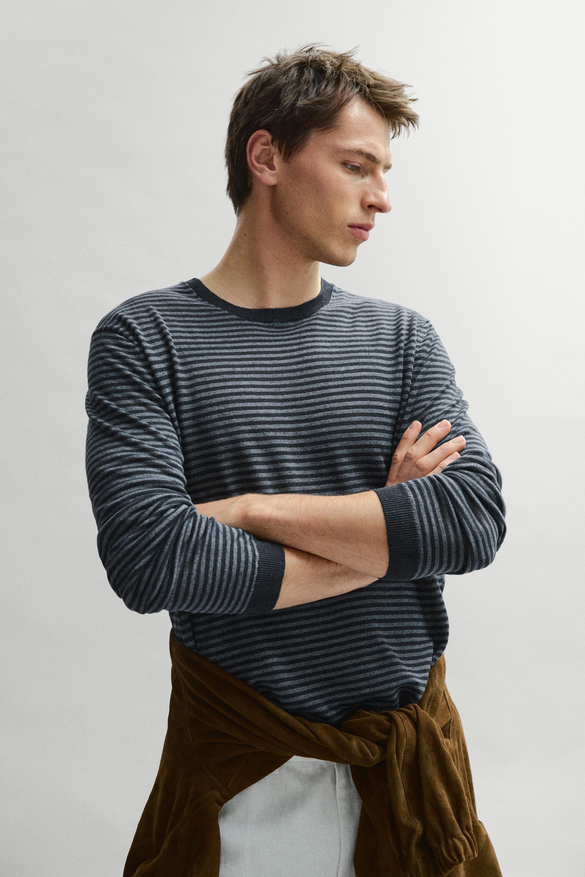 Linen sweater with striped detail