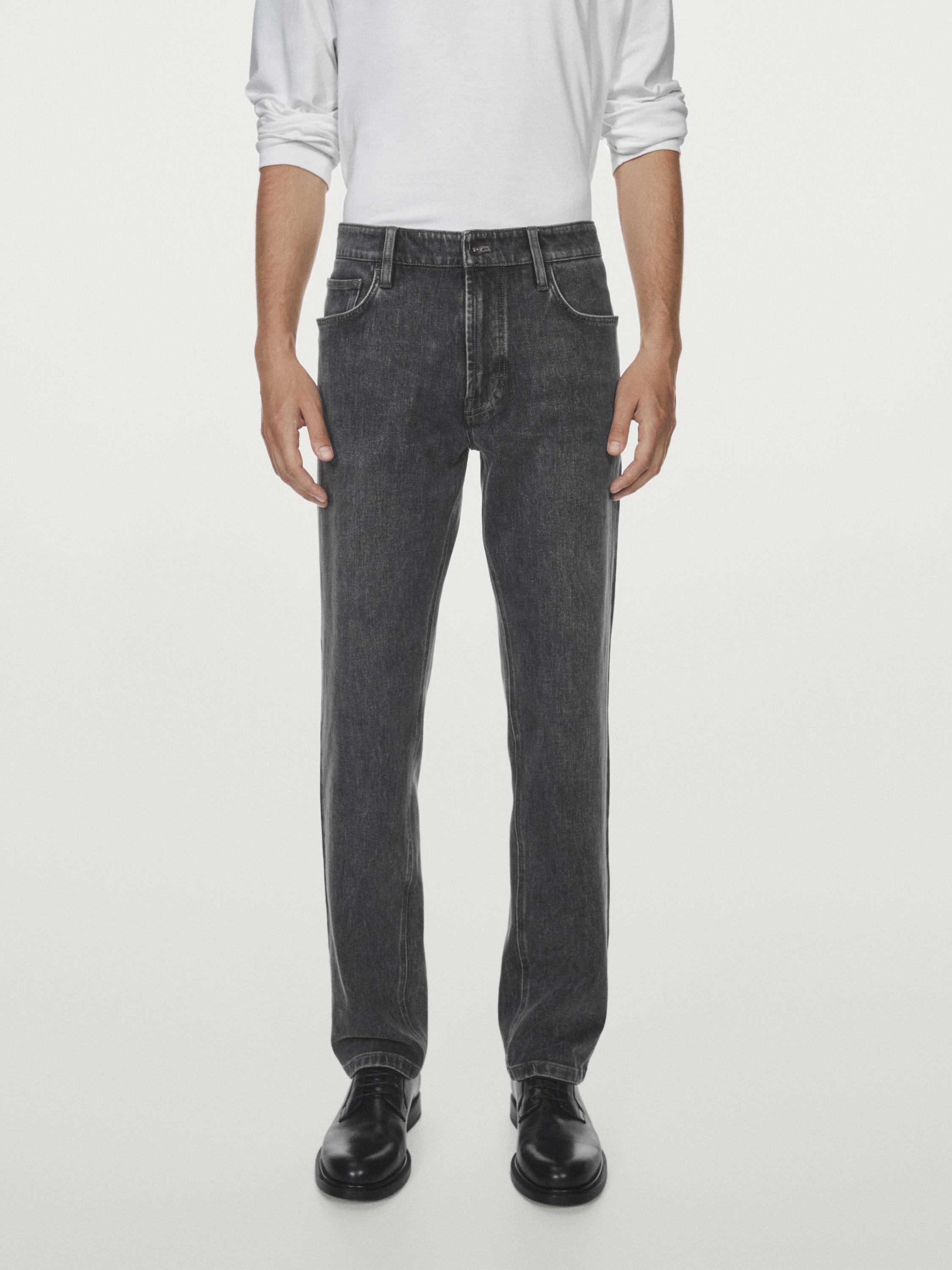 Tapered fit jeans