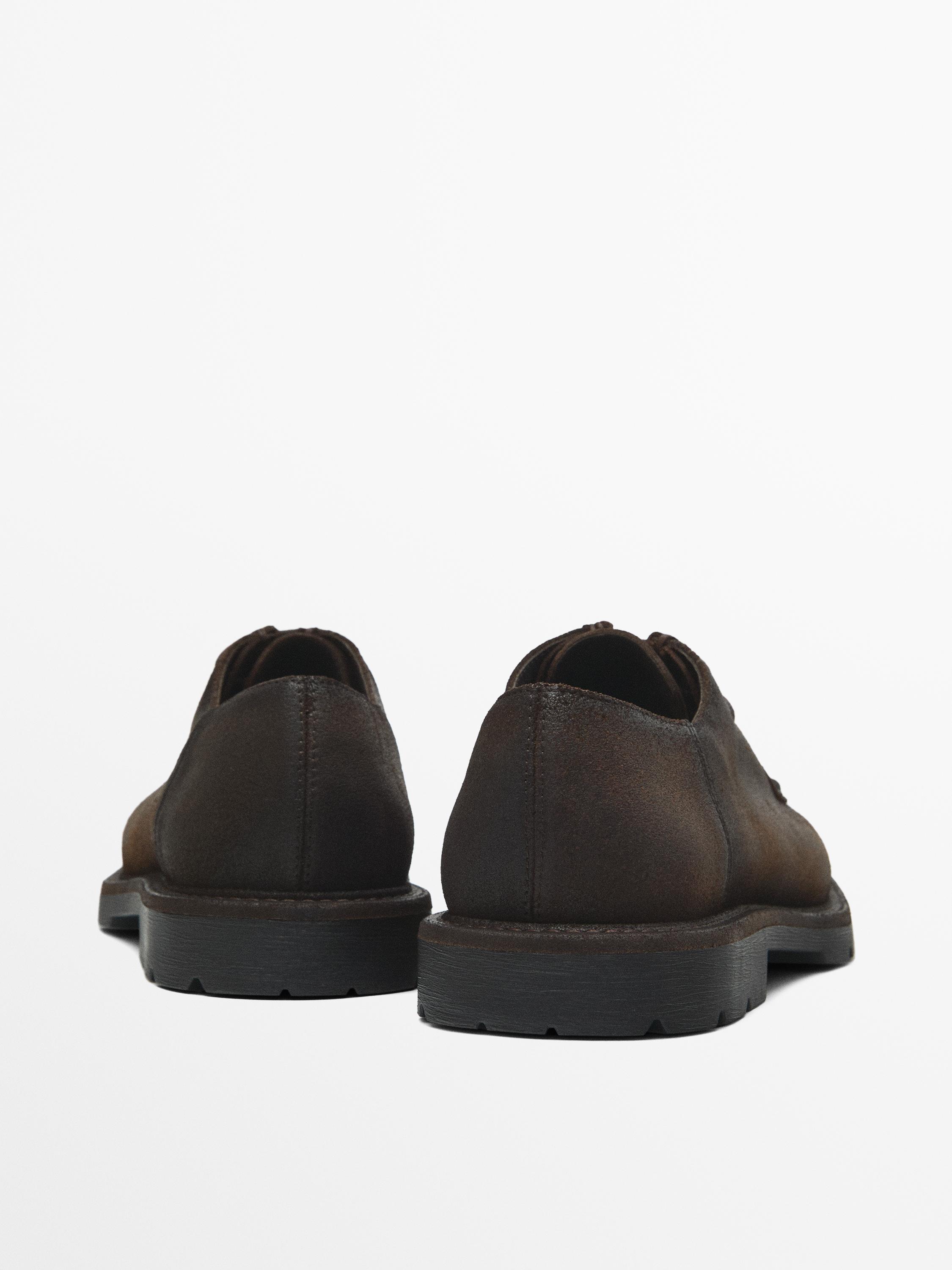 Schuhe Wulstnaht gefettet