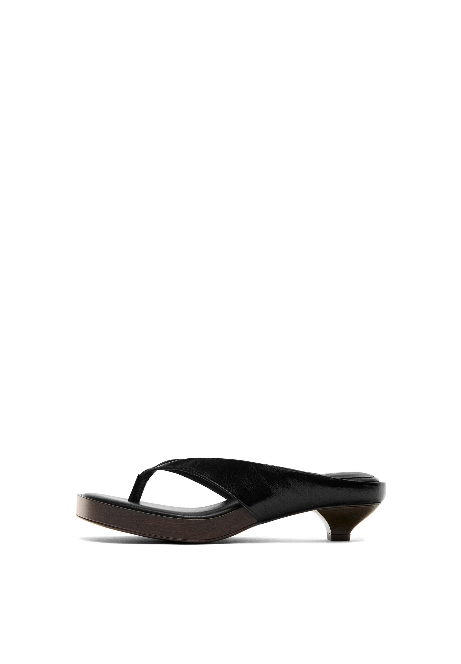 Mid-heel sandals with toe divider — BLACK (alternate view)