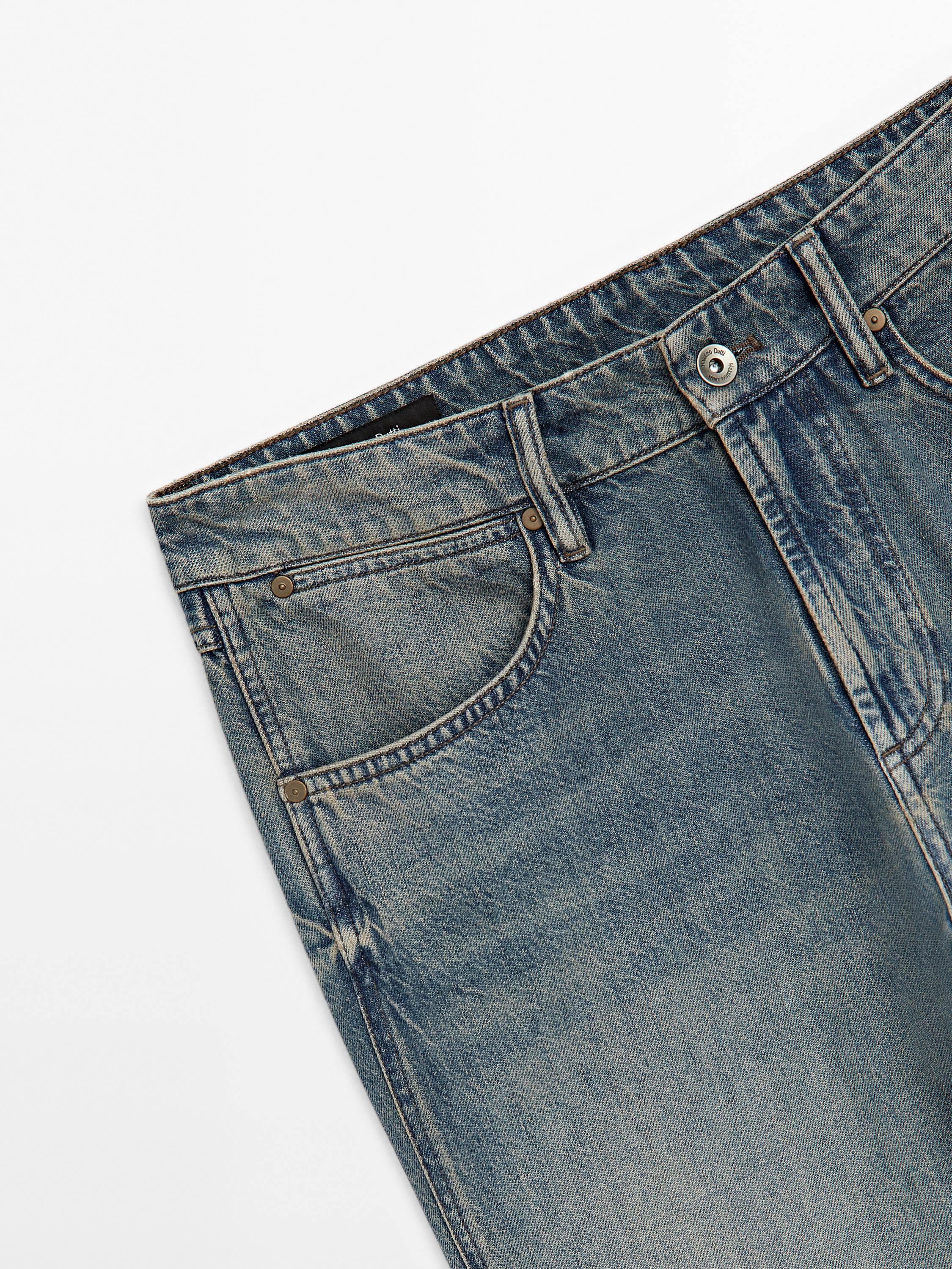 Tapered fit jeans