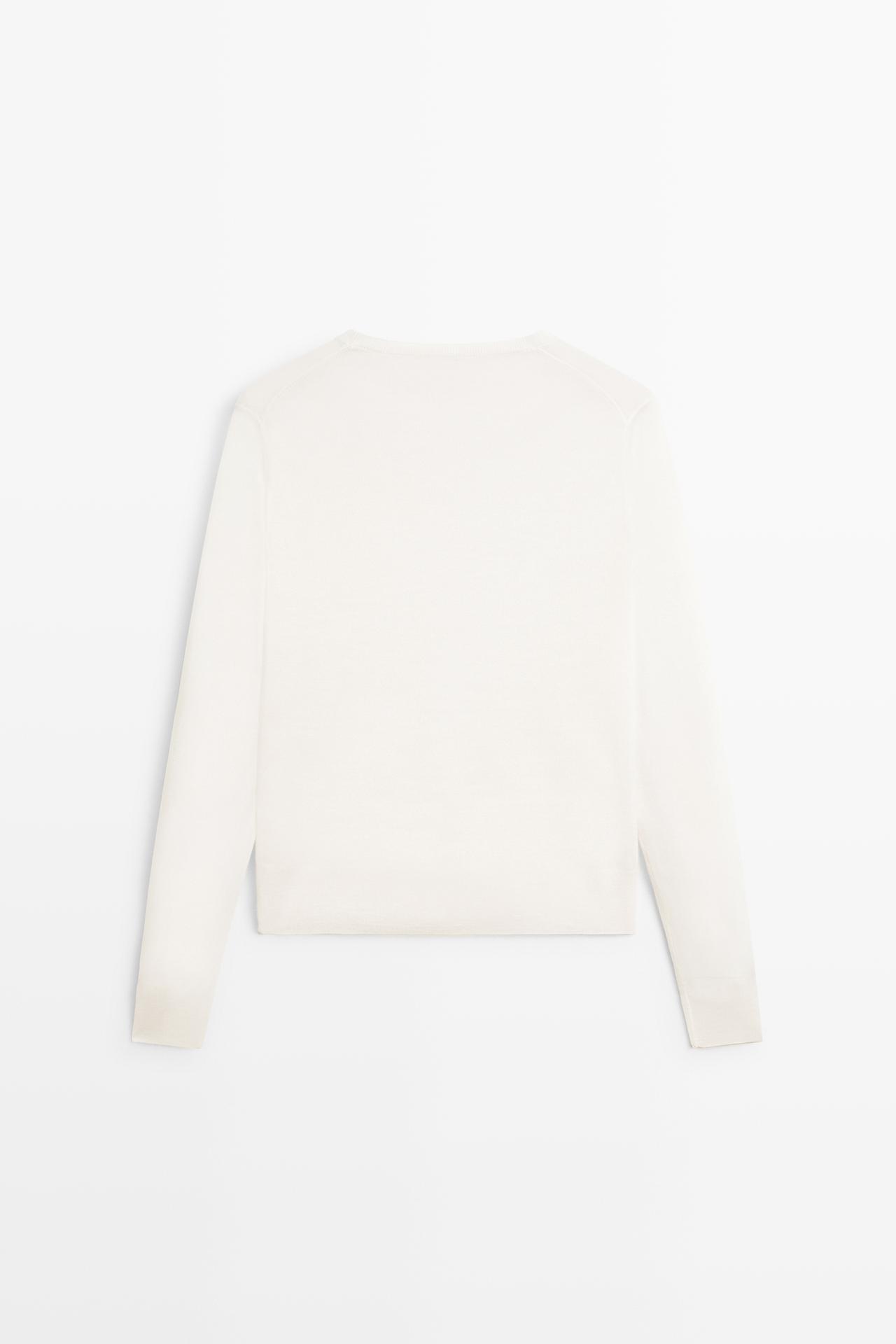 100% wool knit round neck sweater — CREAM