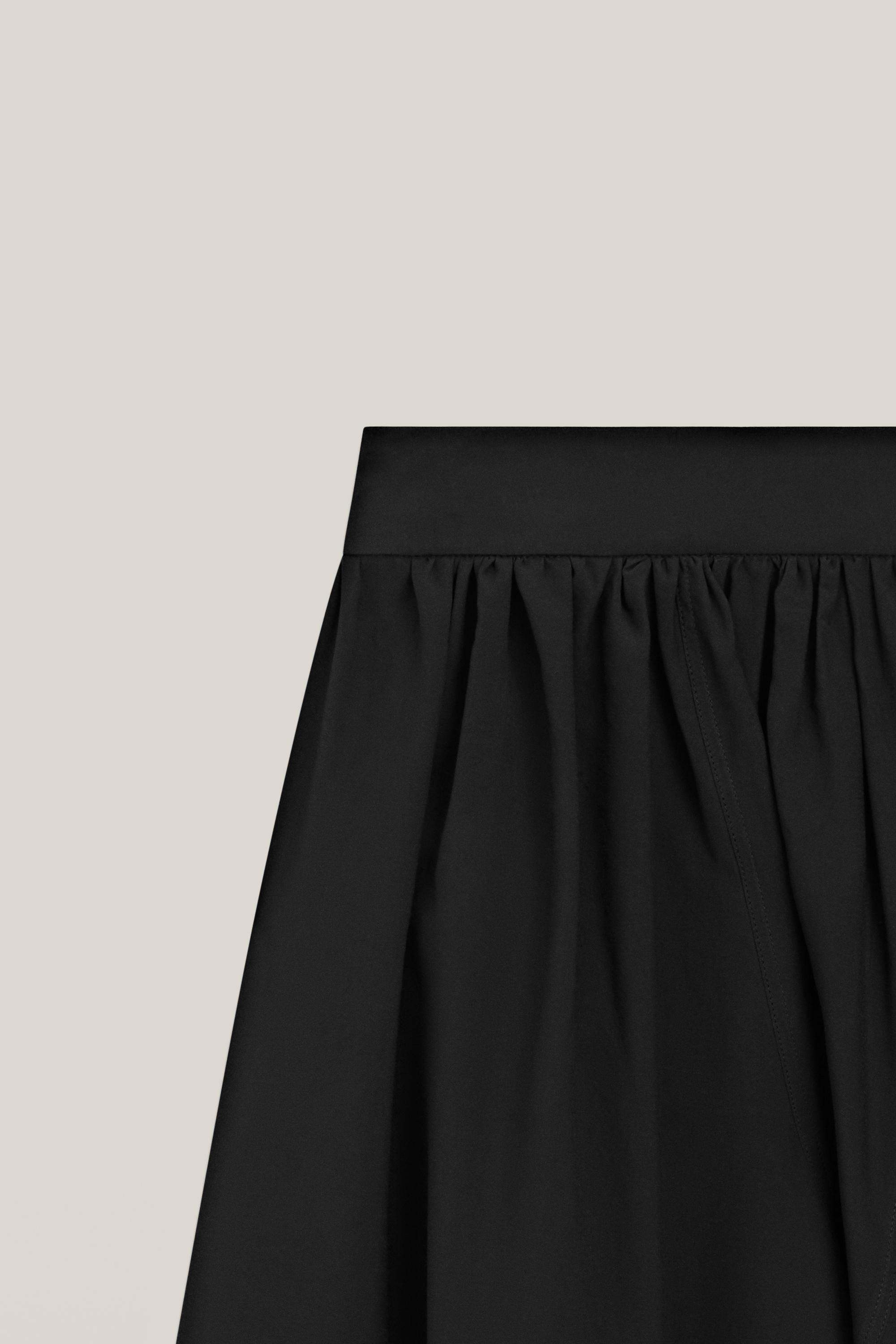Culottes with pleated details - LIMITED EDITION — BLACK