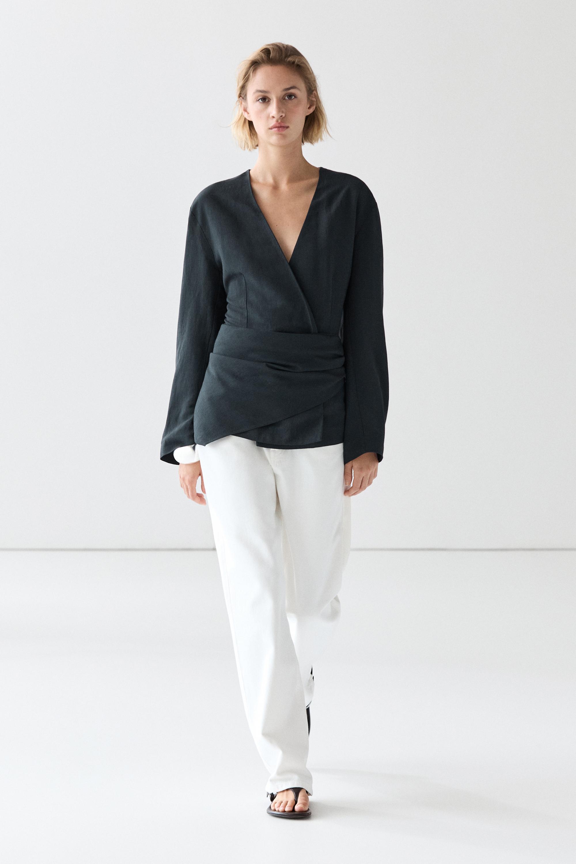 Lightweight kimono with sash detail — DEEP BLUE