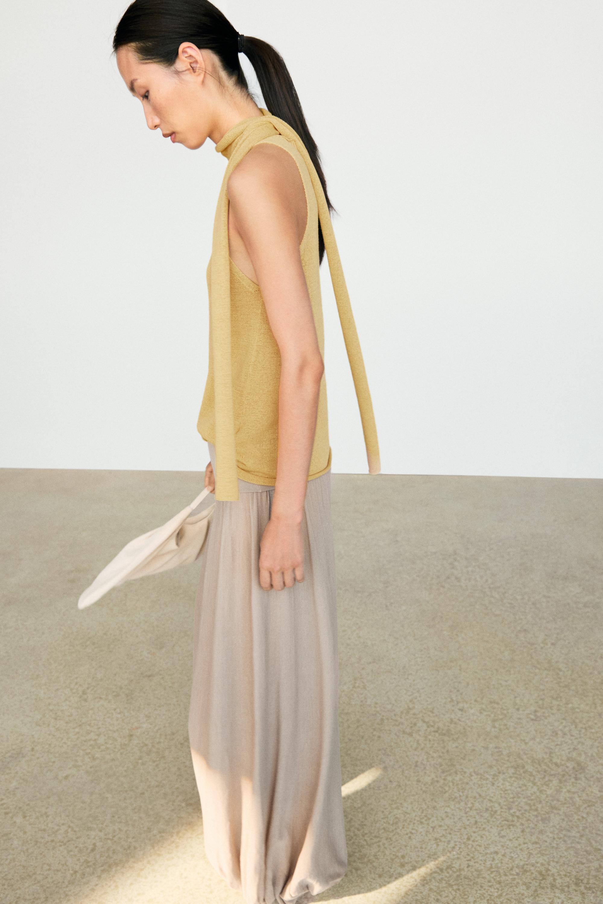 Linen blend halter top with tie detail — LIME