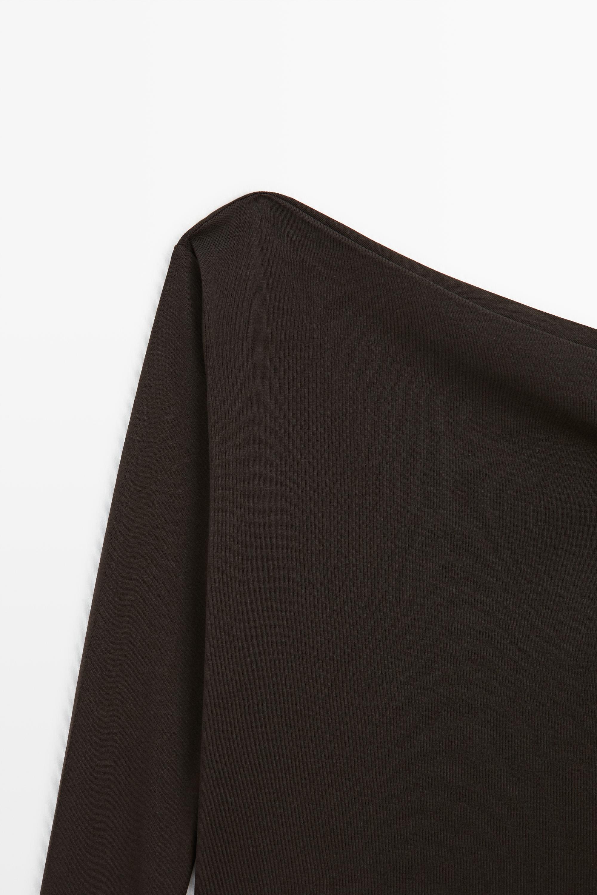 Draped shoulder detail T-shirt — BROWN