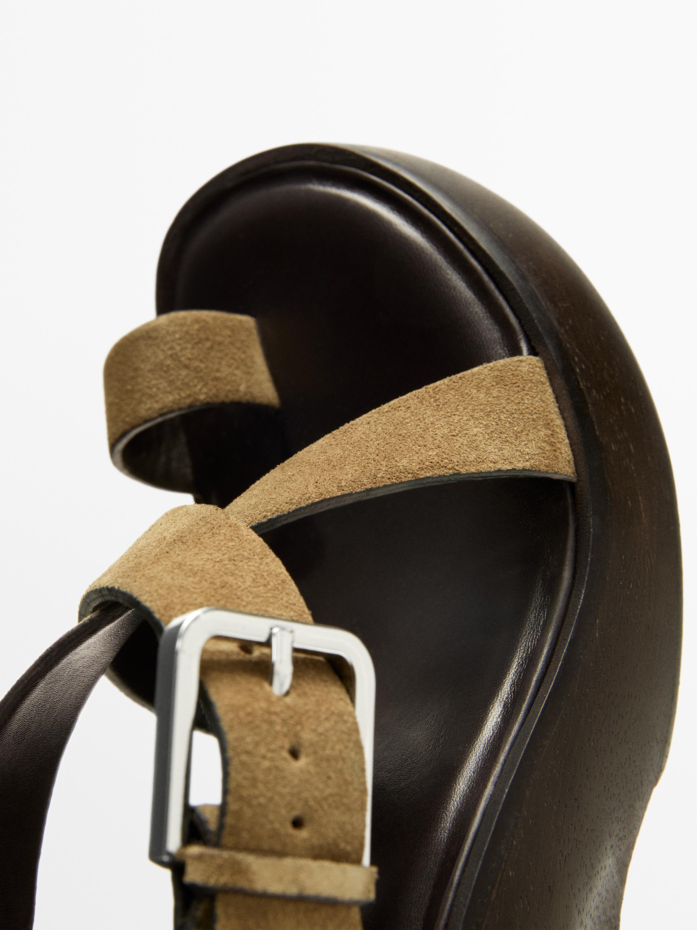 Sandals with wooden heels — CAMEL