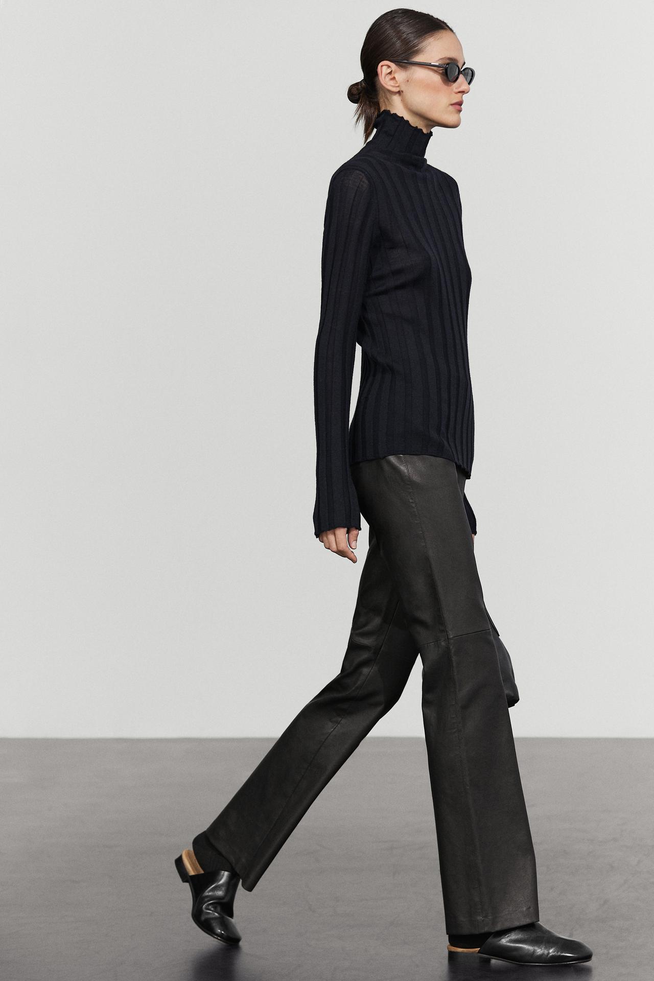 Nappa leather flare fit leggings — BLACK