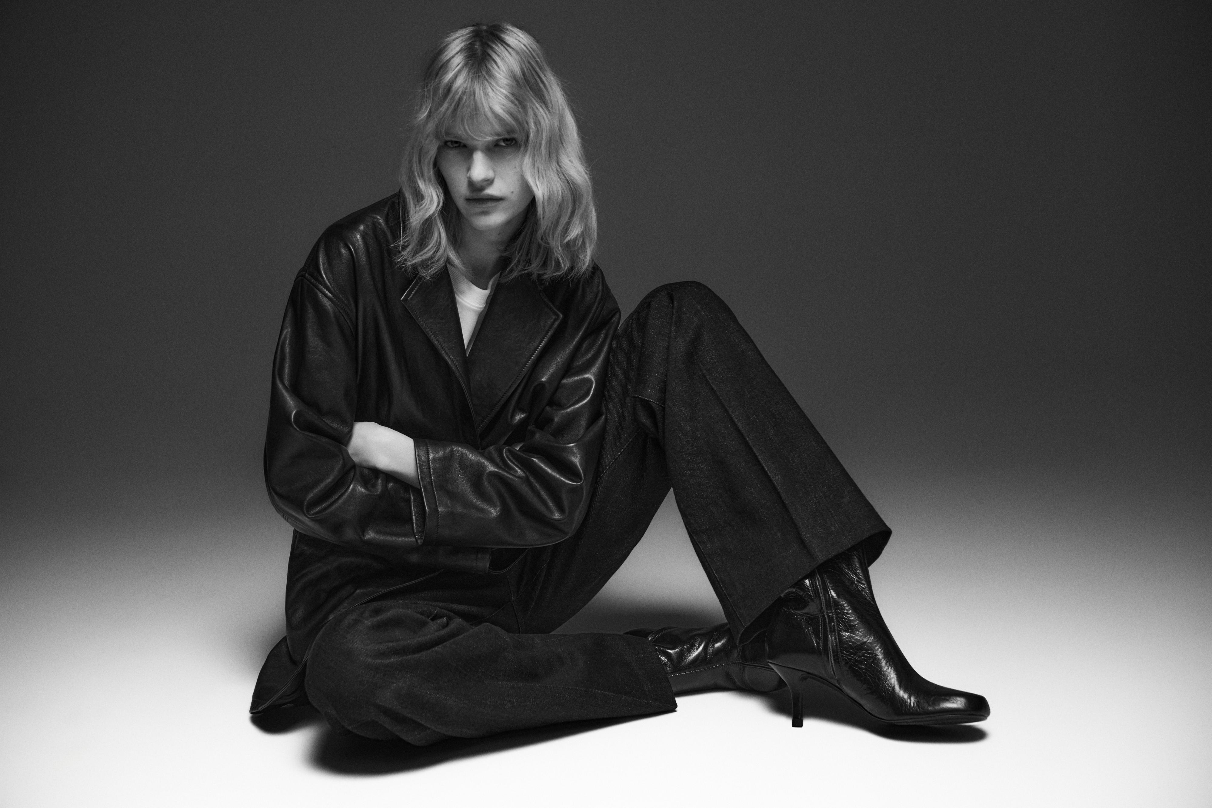 Botín tacón piel brillo